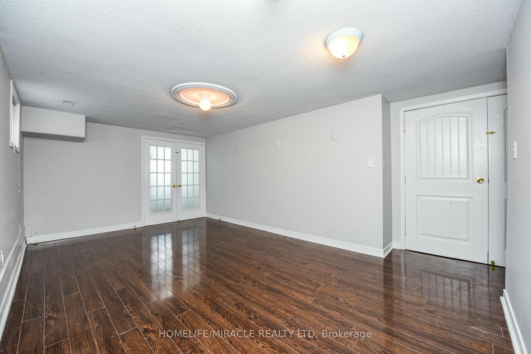 Photo 26 of 102 Jade Crescent, Brampton, Northgate — HOMEH