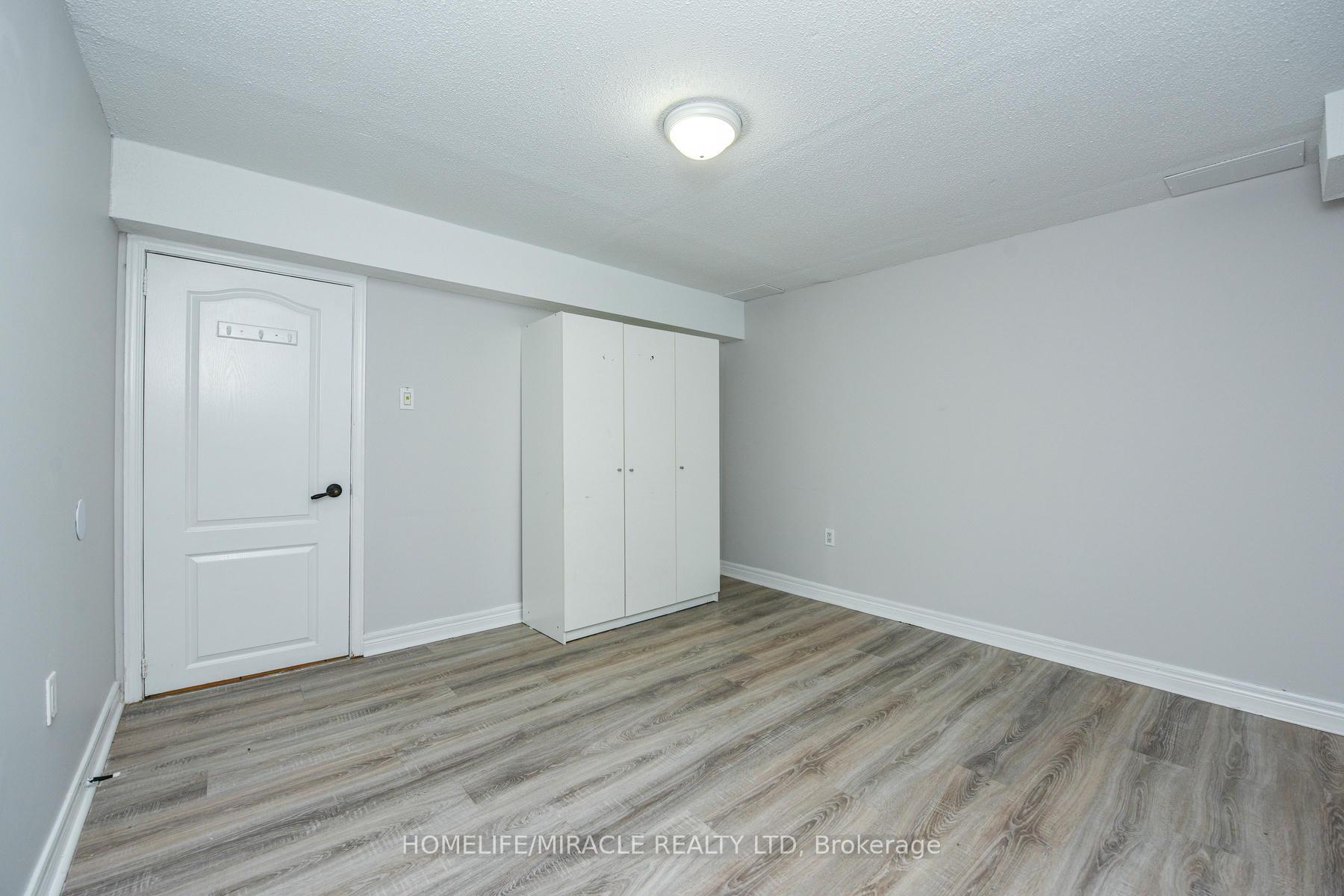 Photo 29 of 102 Jade Crescent, Brampton, Northgate — HOMEH