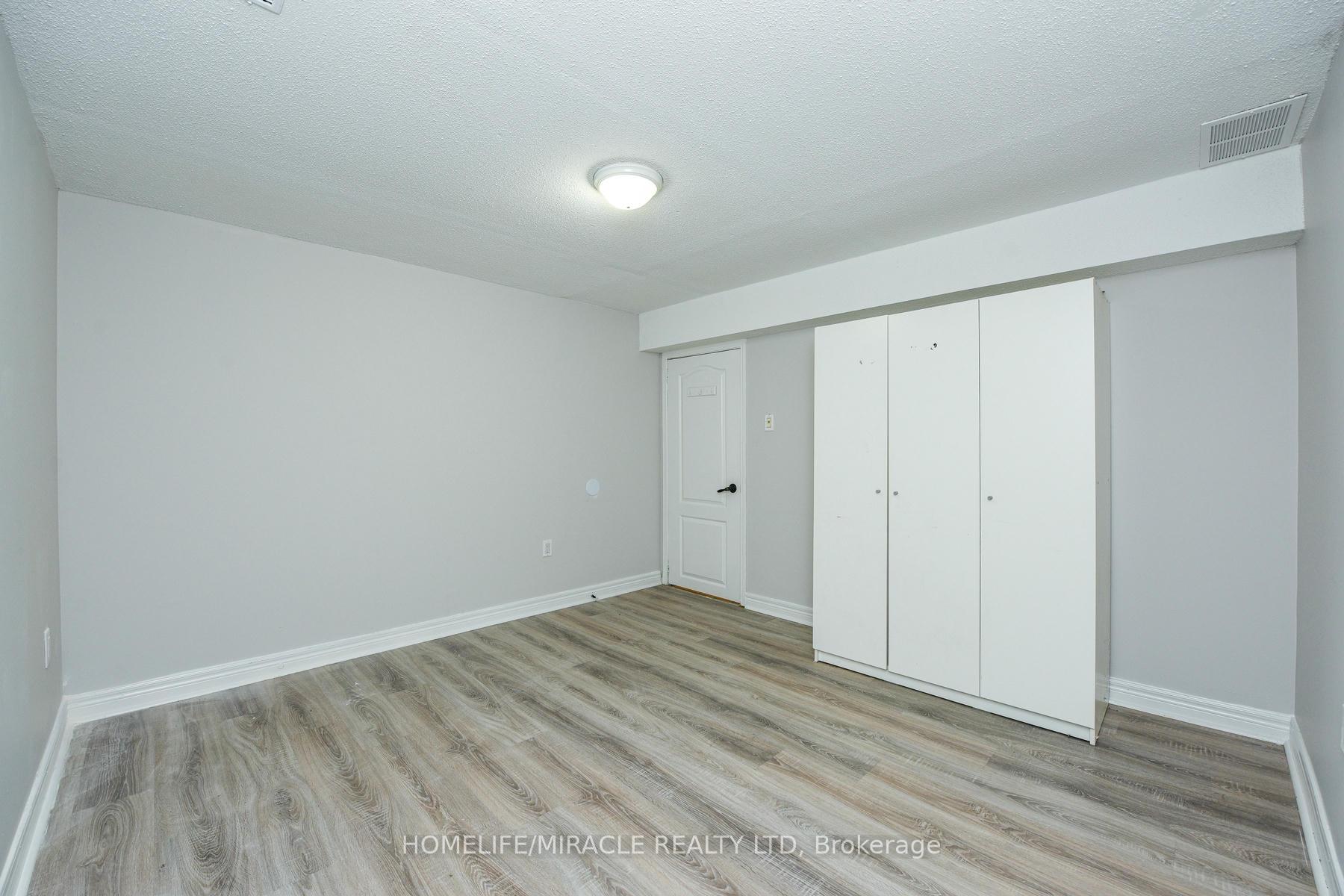 Photo 30 of 102 Jade Crescent, Brampton, Northgate — HOMEH