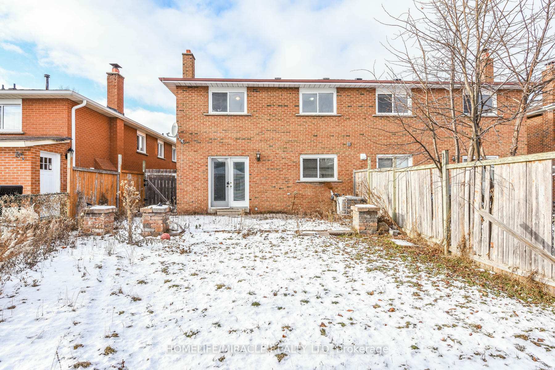 Photo 39 of 102 Jade Crescent, Brampton, Northgate — HOMEH