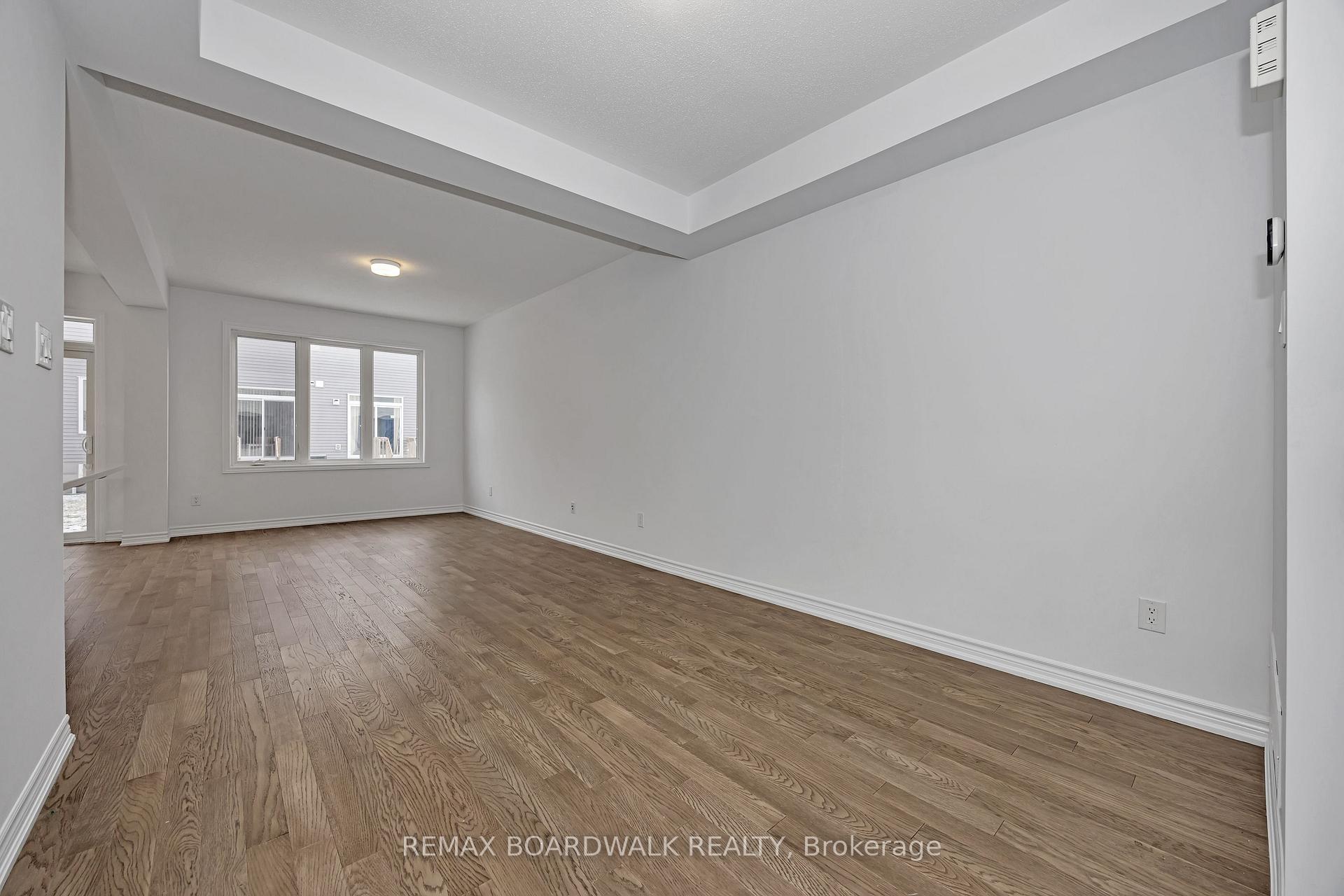 Photo 5 of 535 Flagstaff Drive, Ottawa, Barrhaven - Half Moon Bay — HOMEH