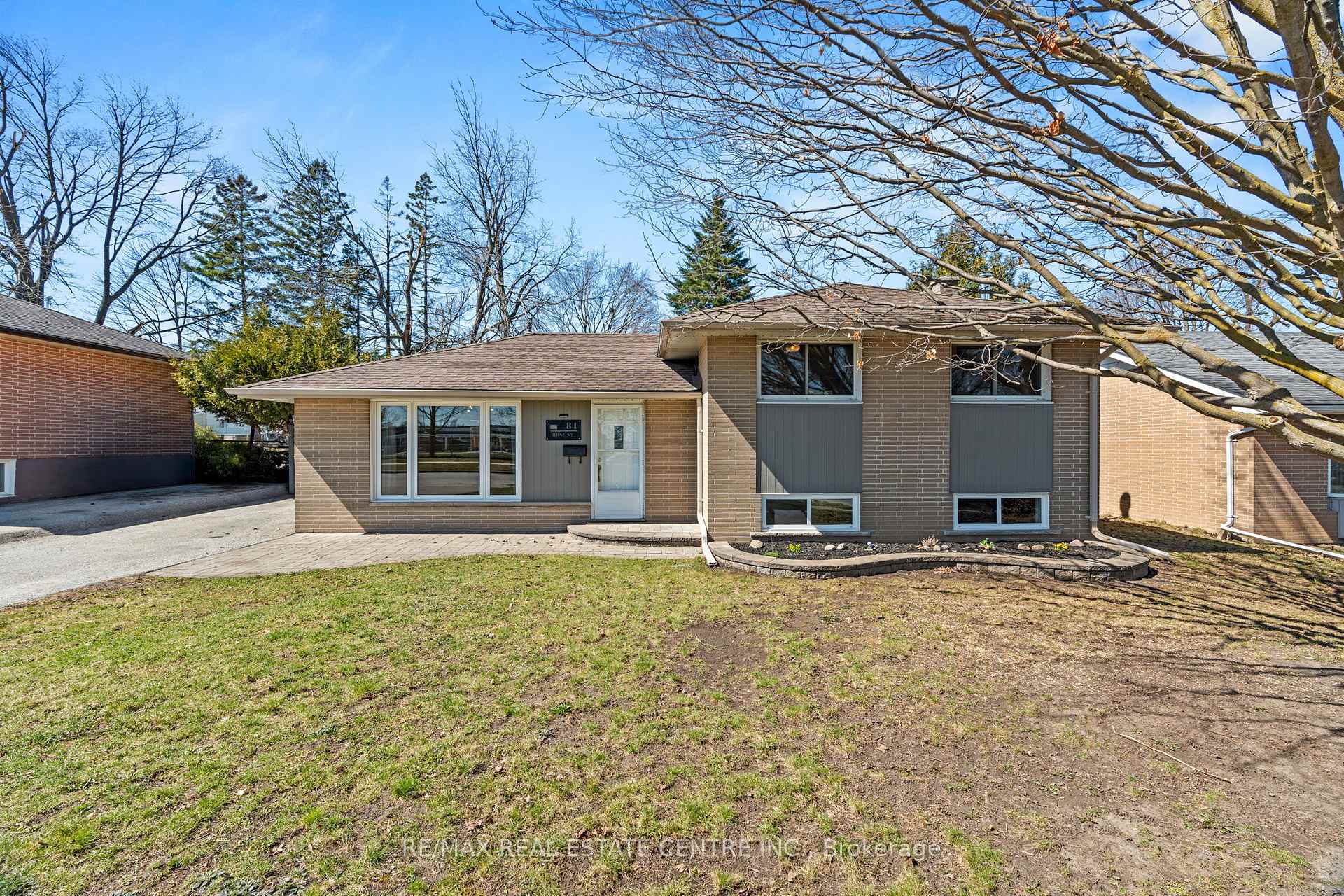 Photo 1 of 84 Rose Street N, Barrie, Wellington — HOMEH