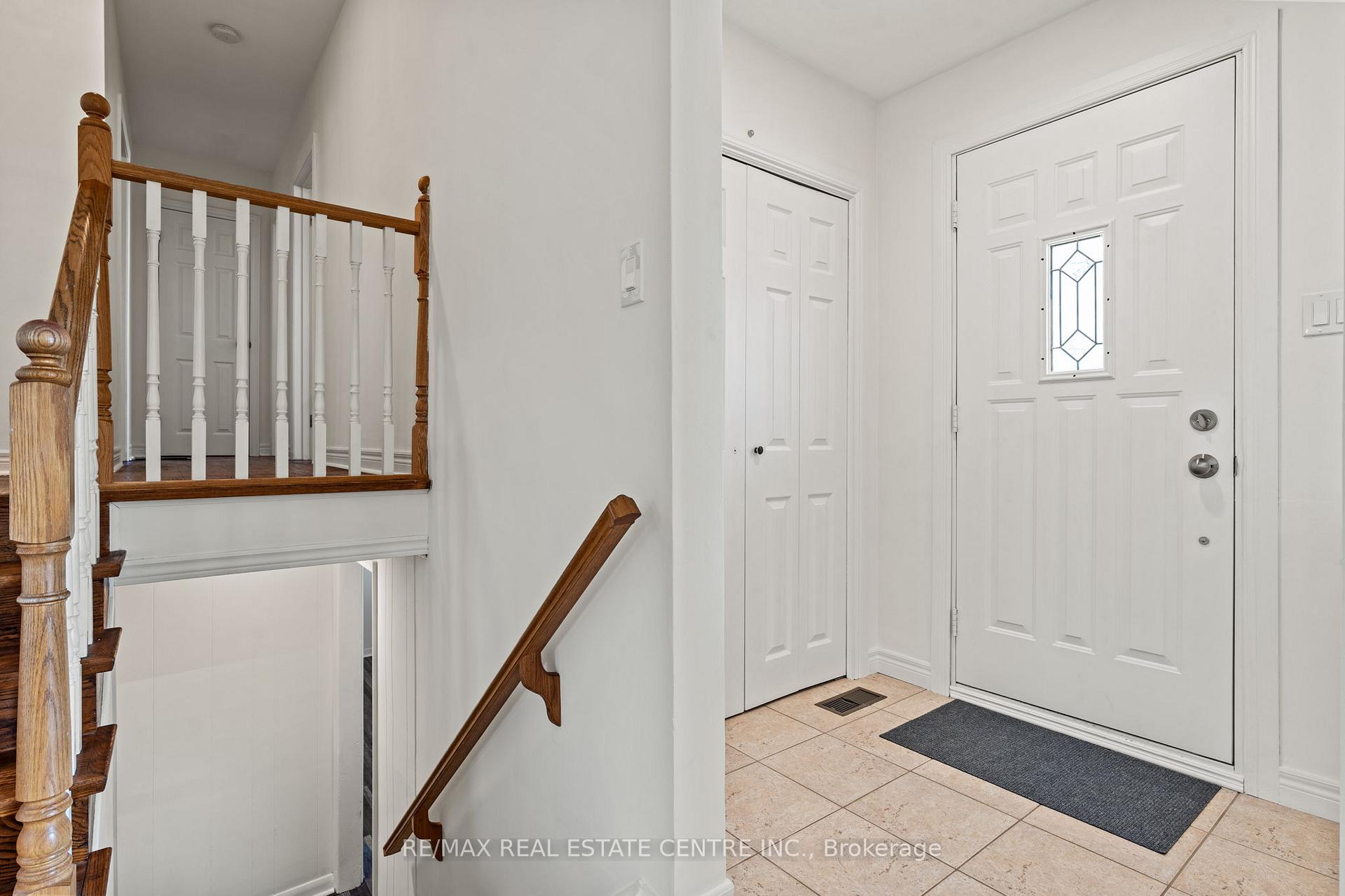 Photo 3 of 84 Rose Street N, Barrie, Wellington — HOMEH
