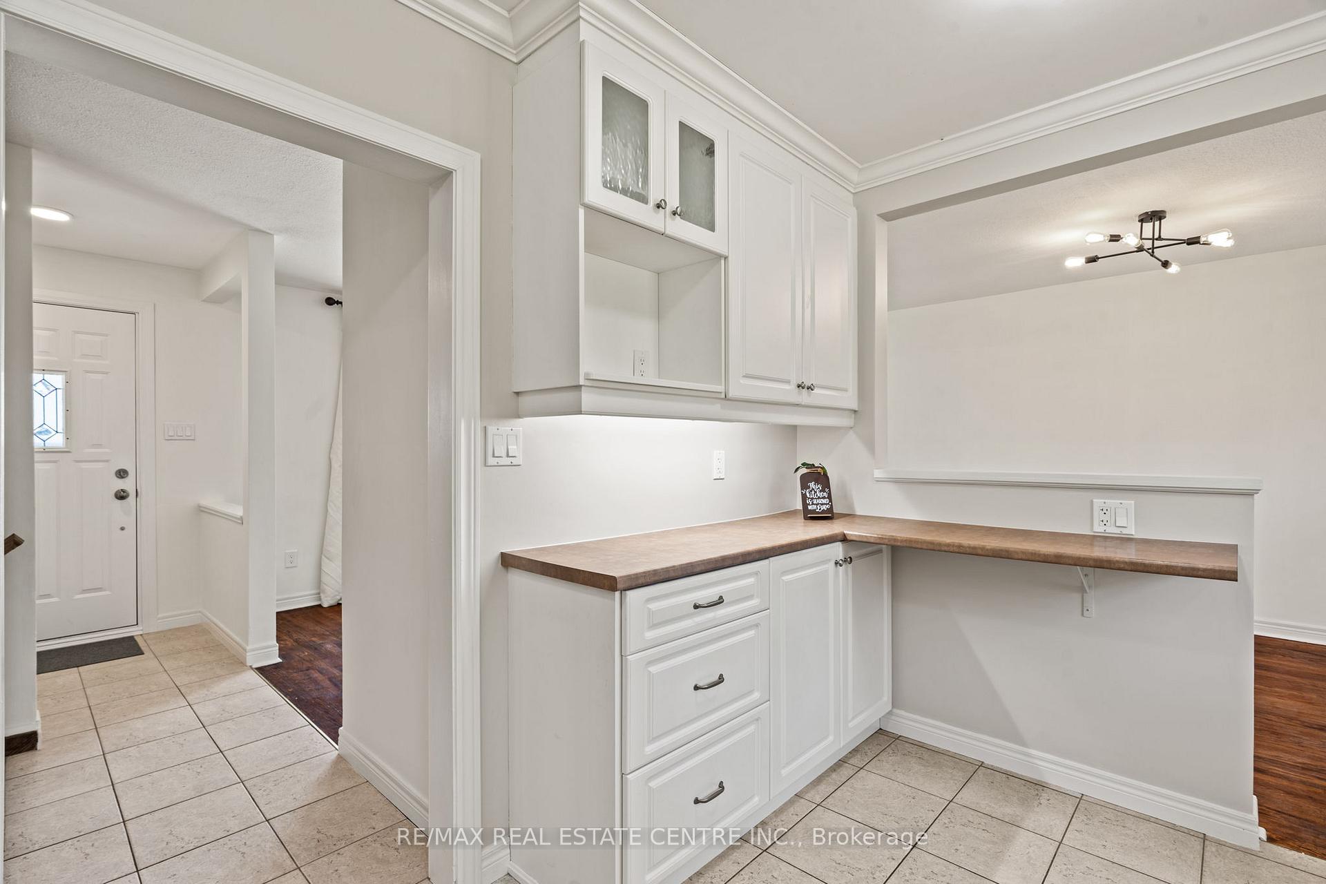 Photo 12 of 84 Rose Street N, Barrie, Wellington — HOMEH