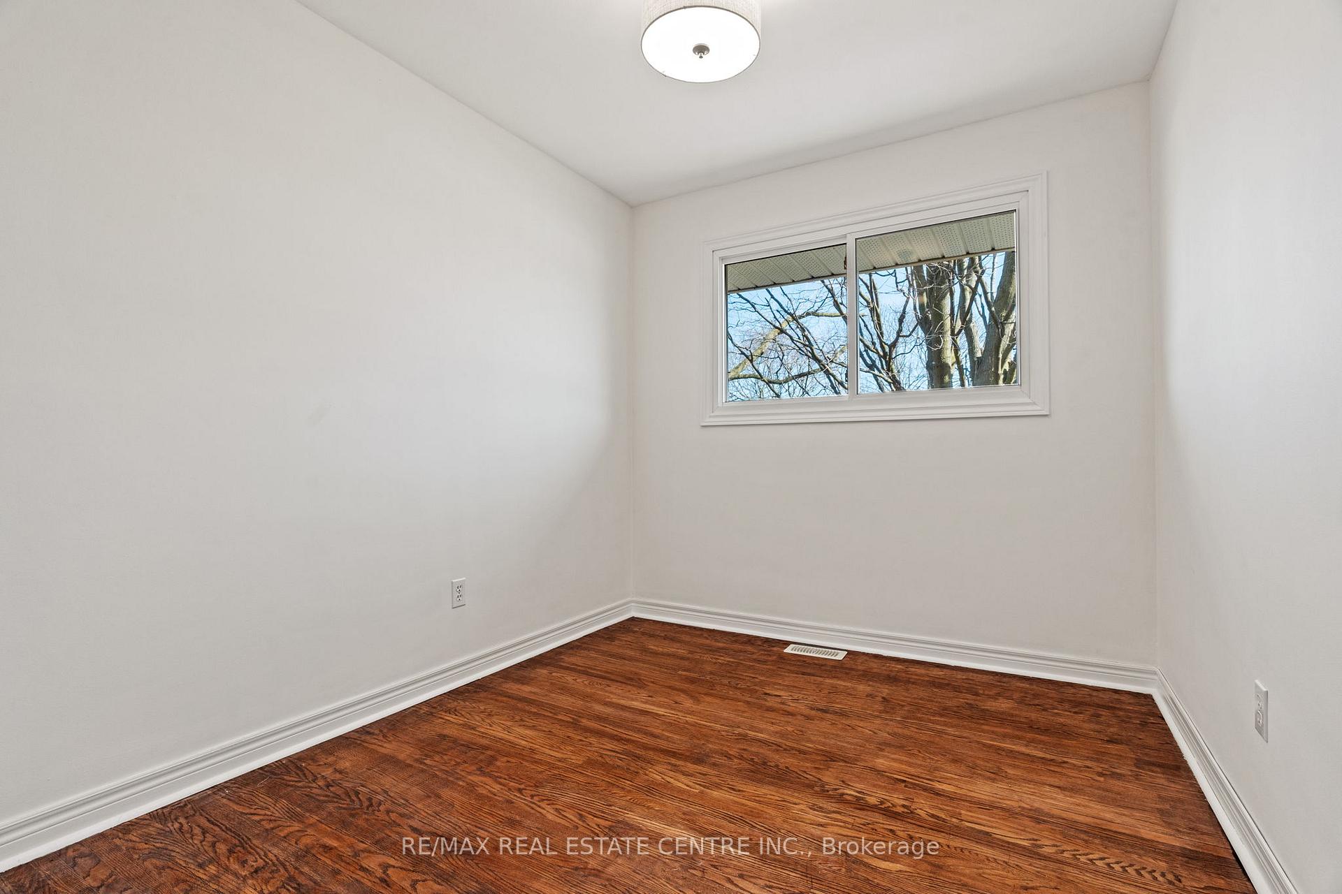 Photo 20 of 84 Rose Street N, Barrie, Wellington — HOMEH