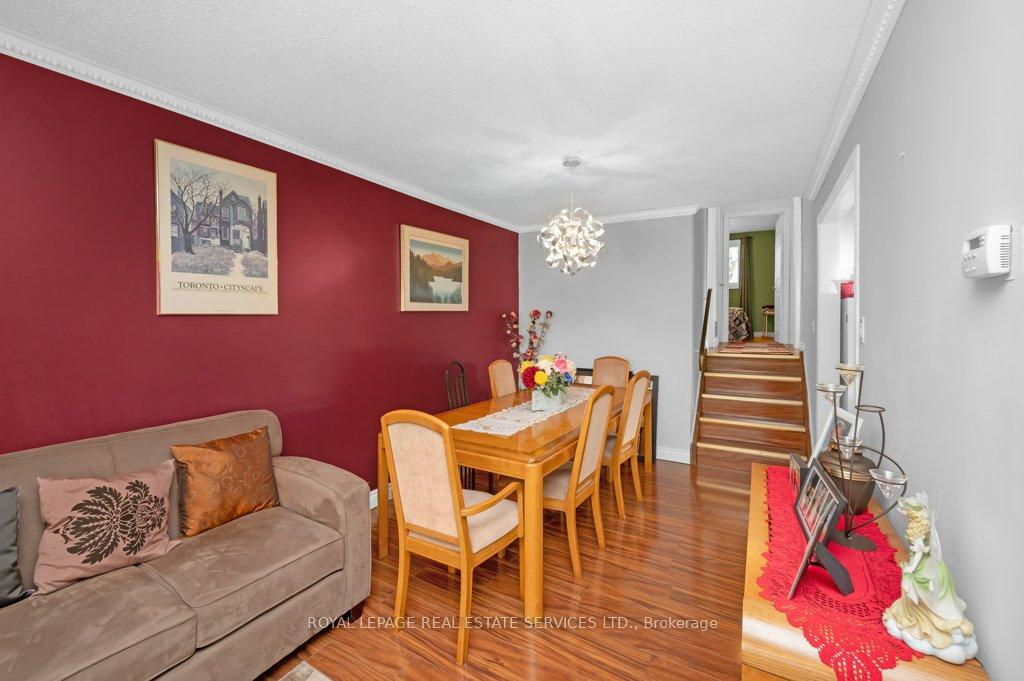 Photo 7 of 116 Mill Street N, Brampton, Downtown Brampton — HOMEH