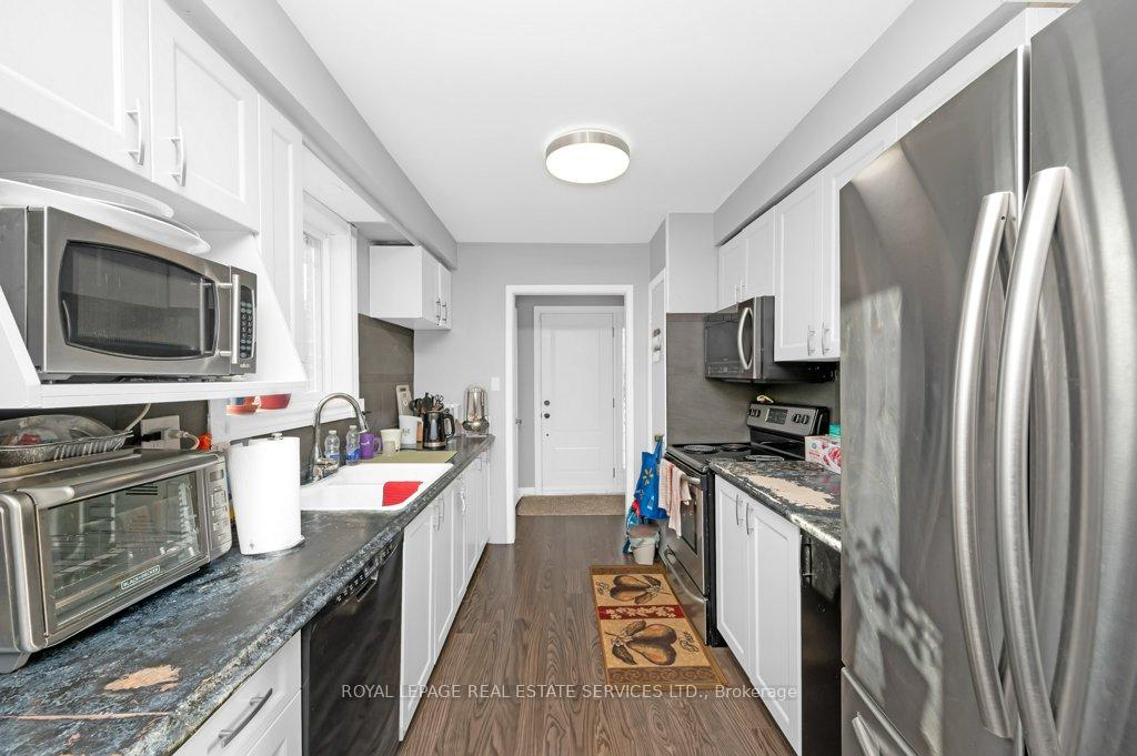 Photo 8 of 116 Mill Street N, Brampton, Downtown Brampton — HOMEH