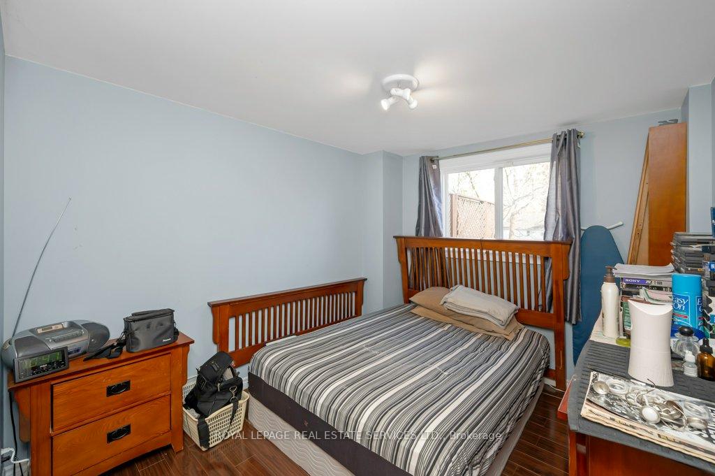 Photo 17 of 116 Mill Street N, Brampton, Downtown Brampton — HOMEH