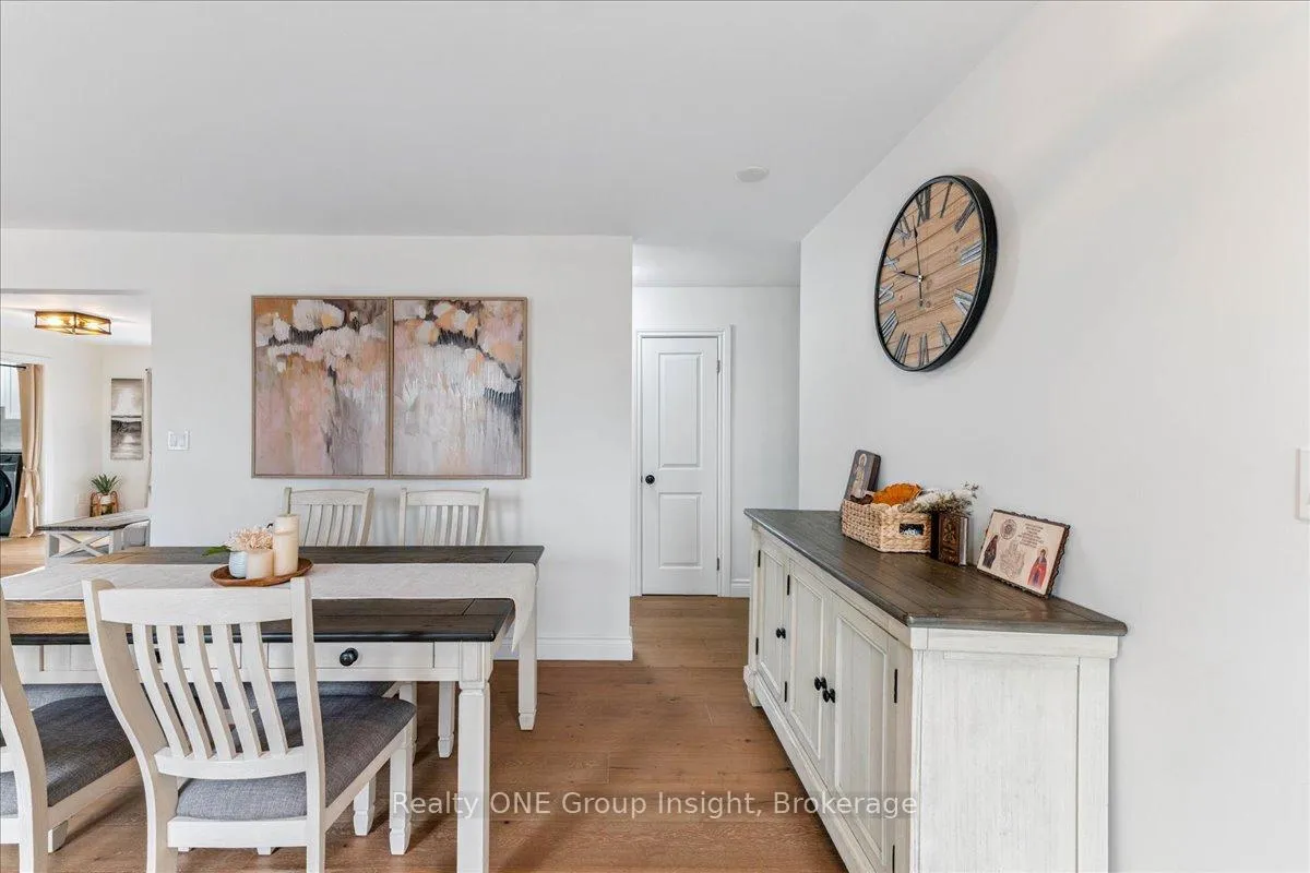 Photo 8 of 214 Binbrook Road, Hamilton, Rural Glanbrook — HOMEH