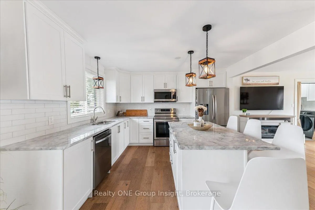 Photo 10 of 214 Binbrook Road, Hamilton, Rural Glanbrook — HOMEH