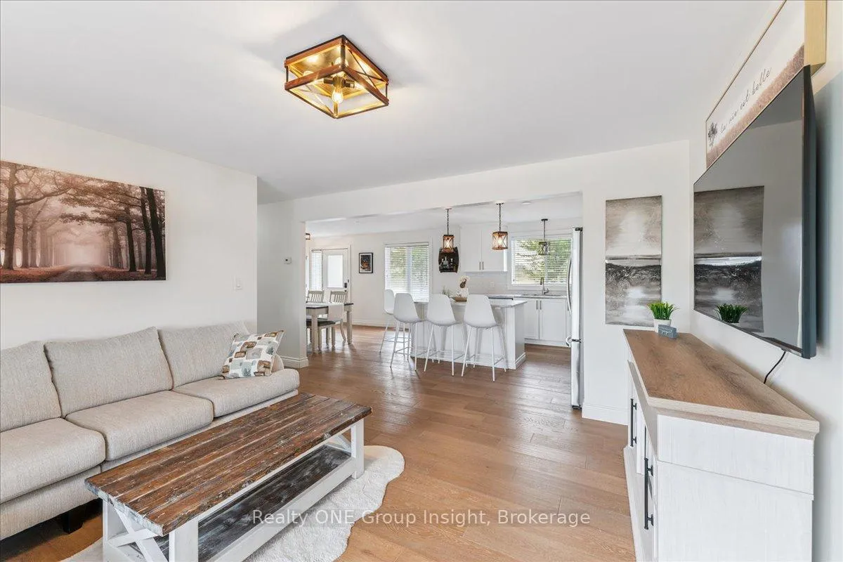 Photo 14 of 214 Binbrook Road, Hamilton, Rural Glanbrook — HOMEH