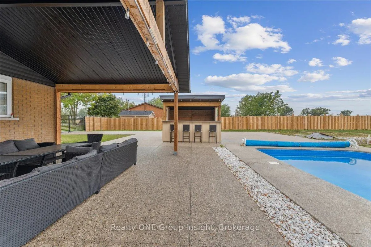 Photo 33 of 214 Binbrook Road, Hamilton, Rural Glanbrook — HOMEH
