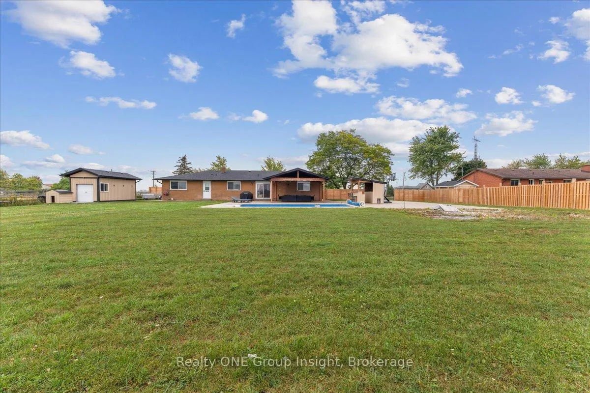 Photo 36 of 214 Binbrook Road, Hamilton, Rural Glanbrook — HOMEH