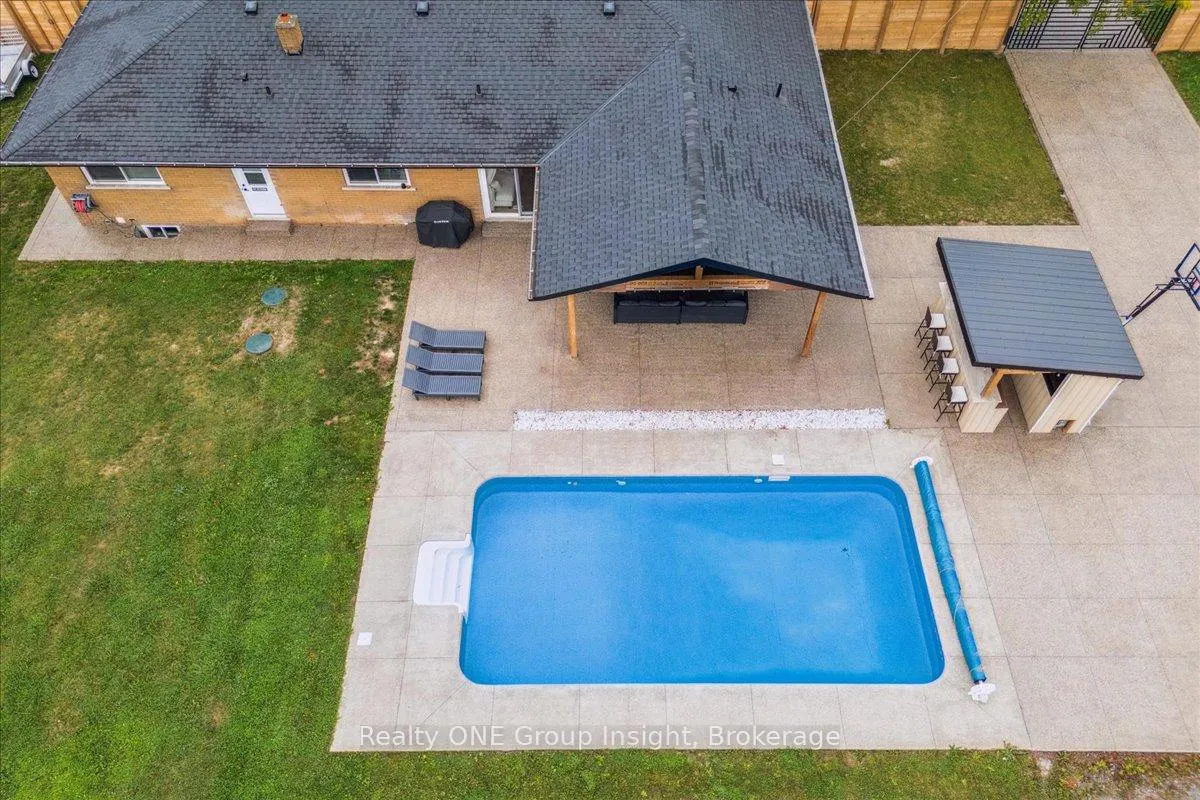 Photo 38 of 214 Binbrook Road, Hamilton, Rural Glanbrook — HOMEH