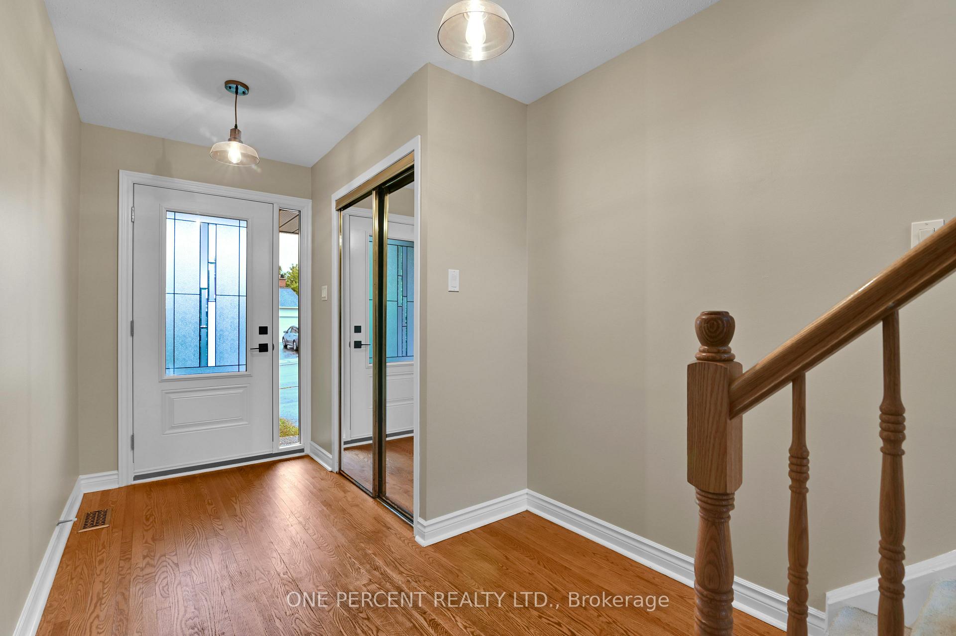 Photo 3 of 28 Phylis Street, Ottawa, Barrhaven - Pheasant Run — HOMEH