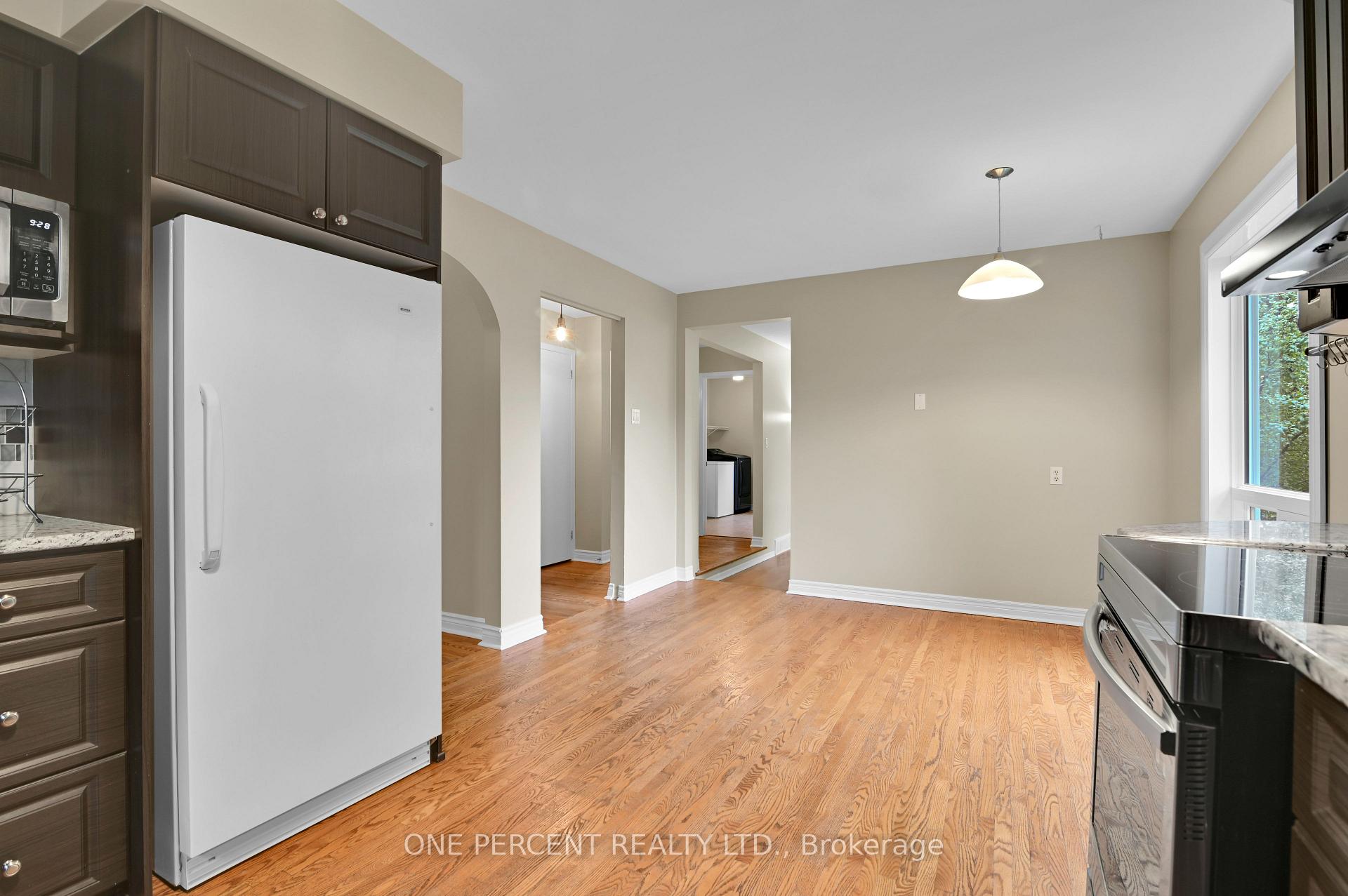 Photo 9 of 28 Phylis Street, Ottawa, Barrhaven - Pheasant Run — HOMEH