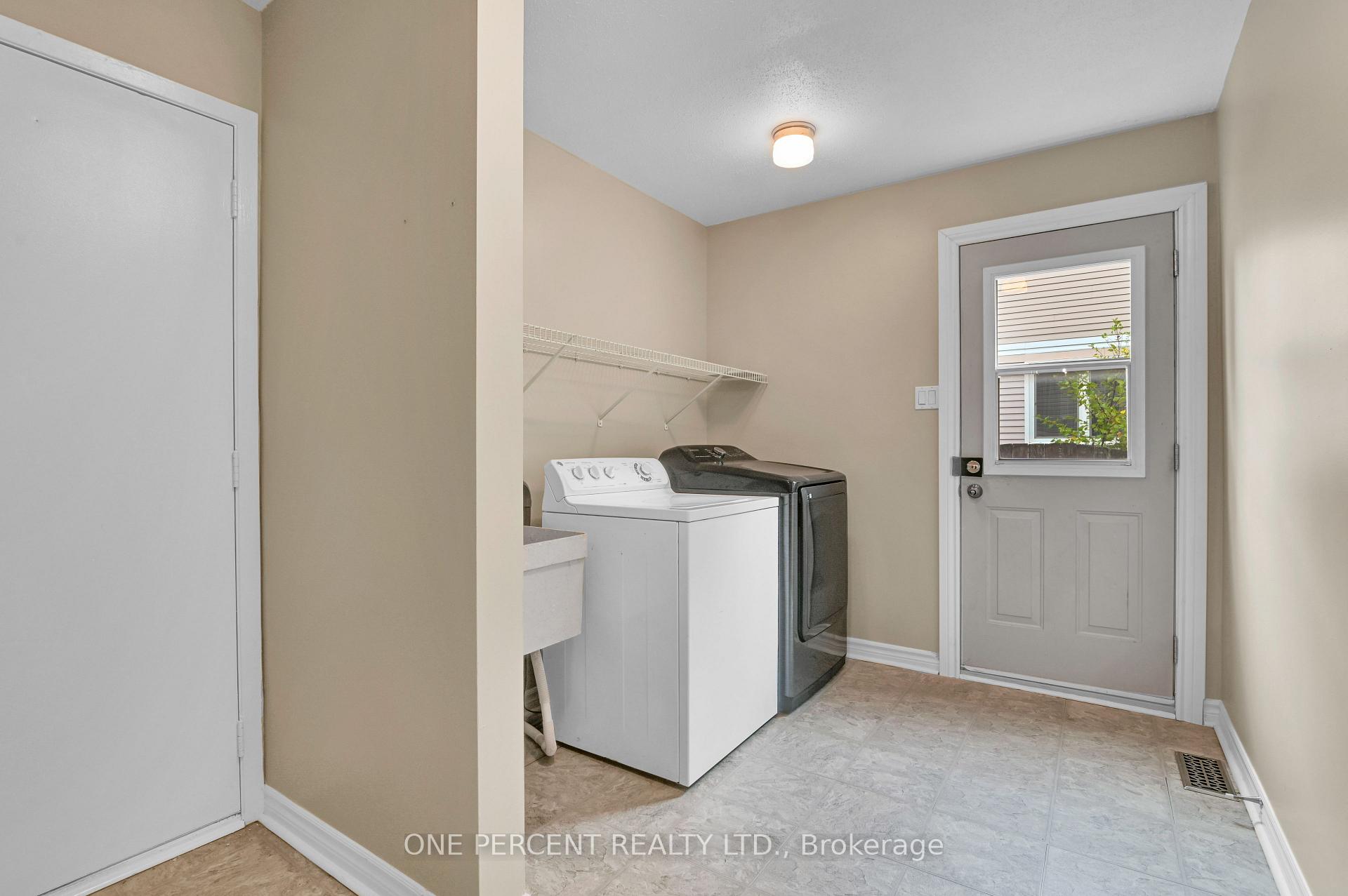 Photo 12 of 28 Phylis Street, Ottawa, Barrhaven - Pheasant Run — HOMEH