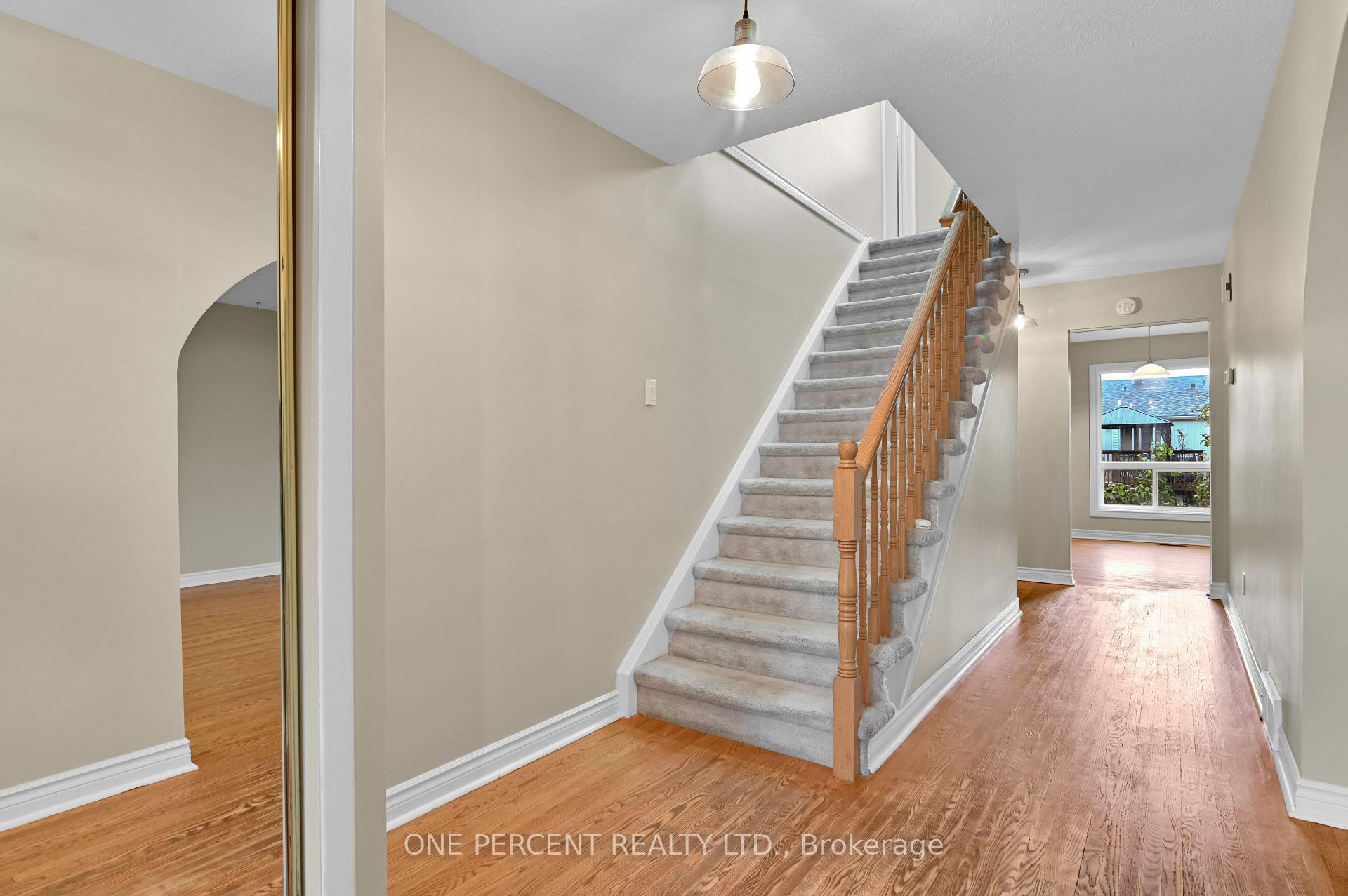 Photo 13 of 28 Phylis Street, Ottawa, Barrhaven - Pheasant Run — HOMEH