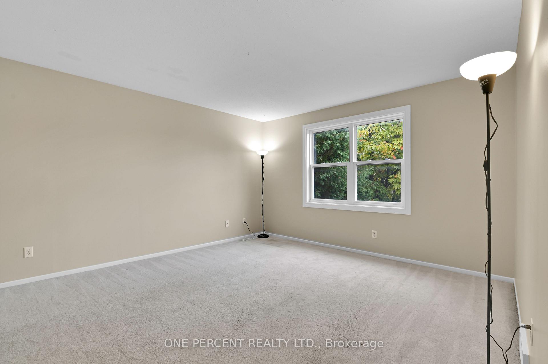 Photo 17 of 28 Phylis Street, Ottawa, Barrhaven - Pheasant Run — HOMEH