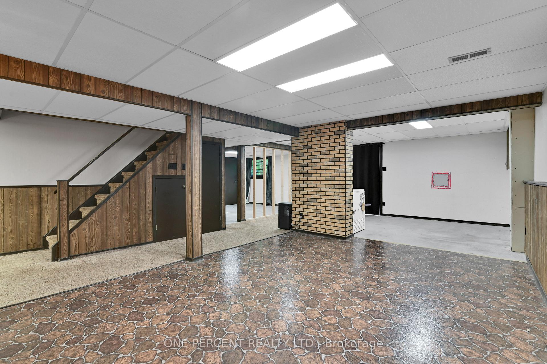 Photo 23 of 28 Phylis Street, Ottawa, Barrhaven - Pheasant Run — HOMEH