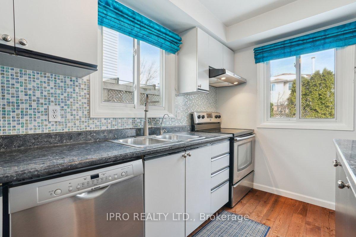 Photo 10 of 2149 Tina Road, Burlington, Headon — HOMEH