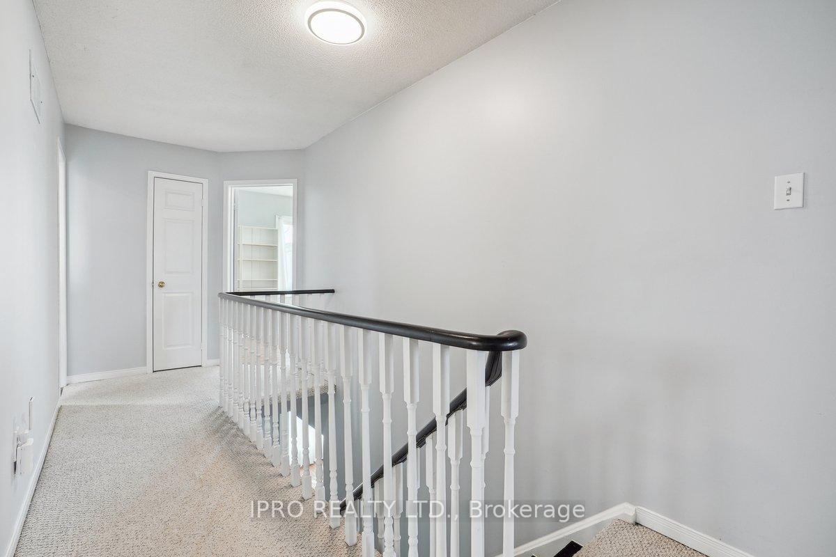 Photo 15 of 2149 Tina Road, Burlington, Headon — HOMEH