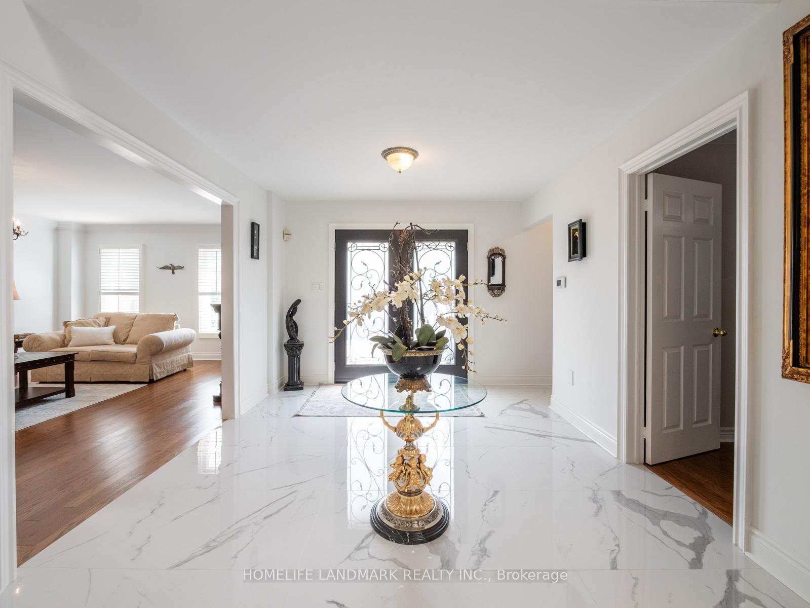 Photo 4 of 53 Highgrove Crescent, Richmond Hill, Mill Pond — HOMEH