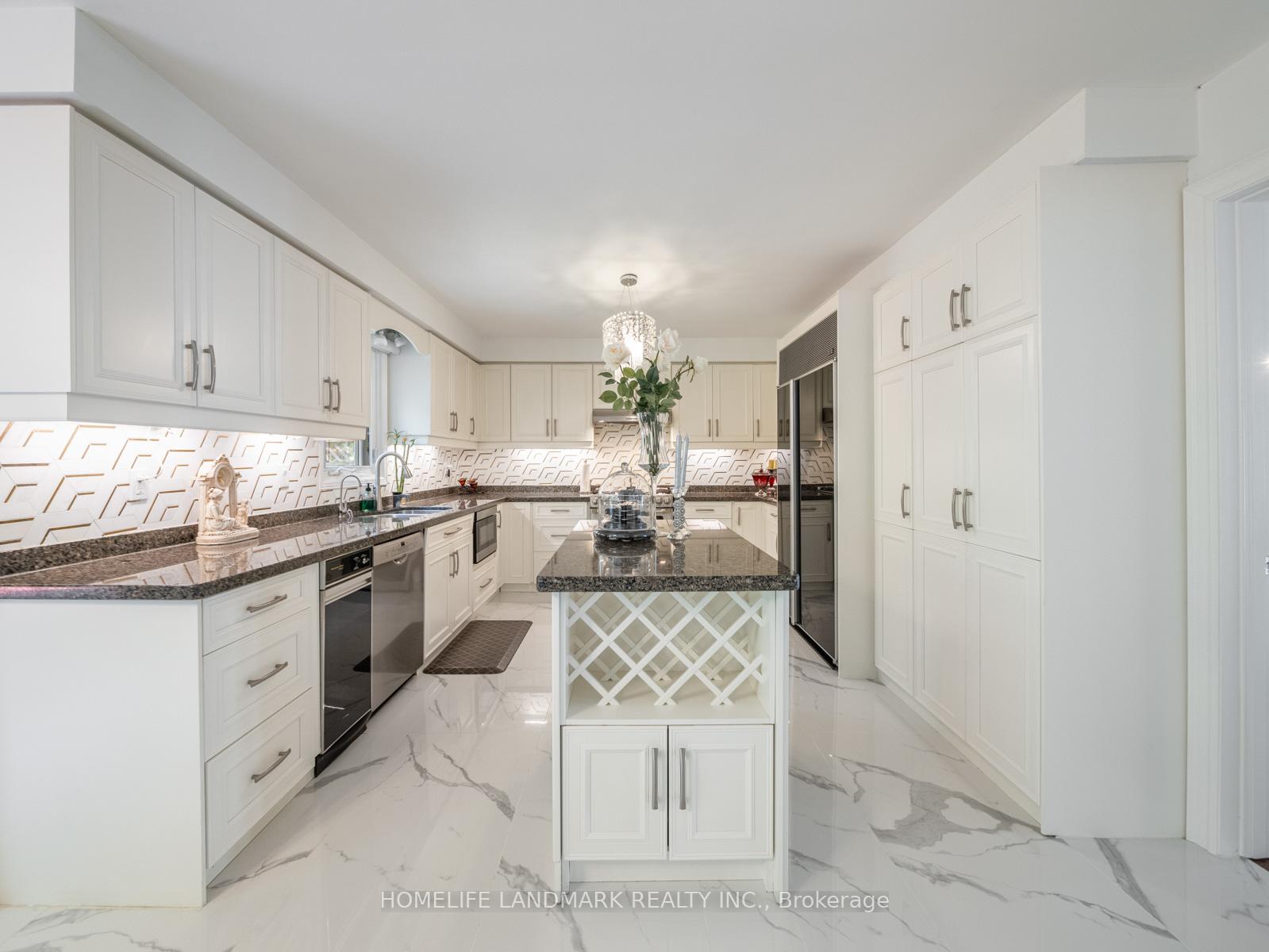 Photo 11 of 53 Highgrove Crescent, Richmond Hill, Mill Pond — HOMEH