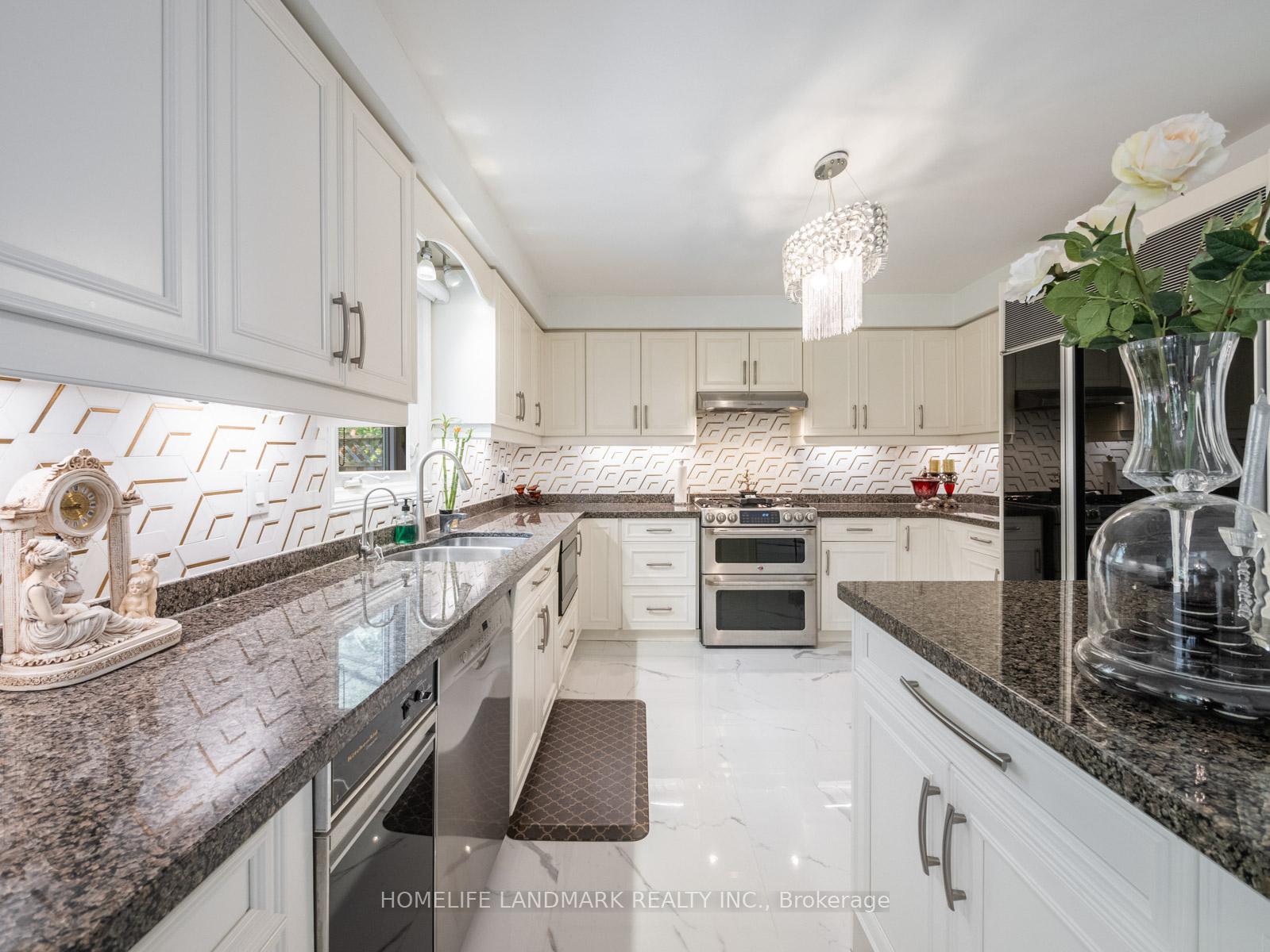 Photo 12 of 53 Highgrove Crescent, Richmond Hill, Mill Pond — HOMEH