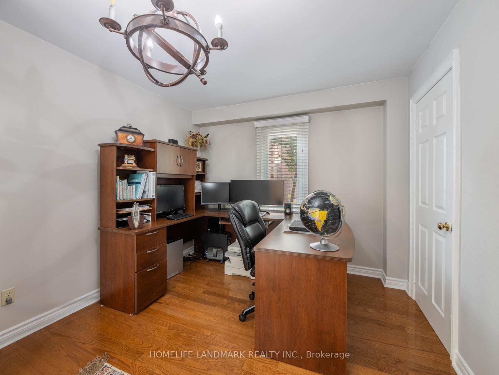 Photo 19 of 53 Highgrove Crescent, Richmond Hill, Mill Pond — HOMEH