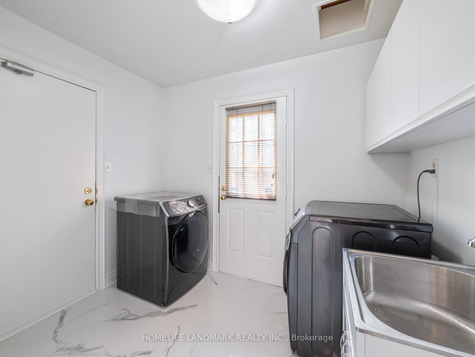 Photo 20 of 53 Highgrove Crescent, Richmond Hill, Mill Pond — HOMEH
