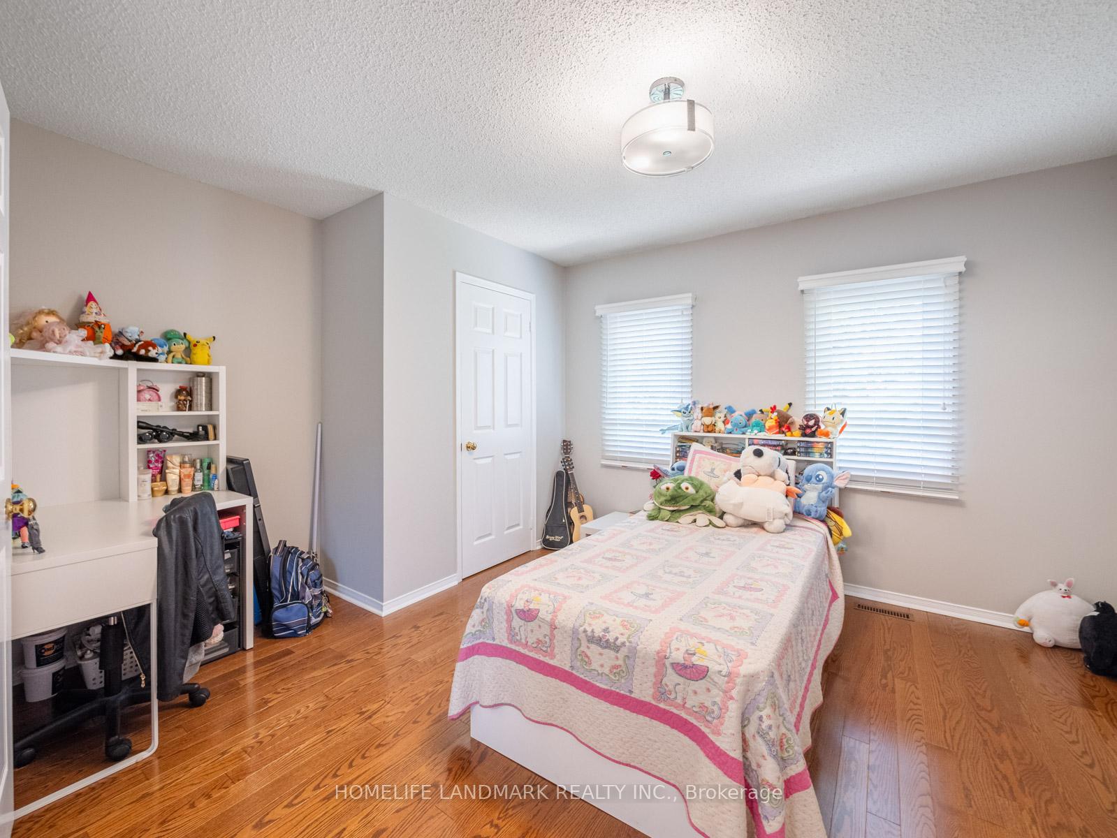 Photo 28 of 53 Highgrove Crescent, Richmond Hill, Mill Pond — HOMEH