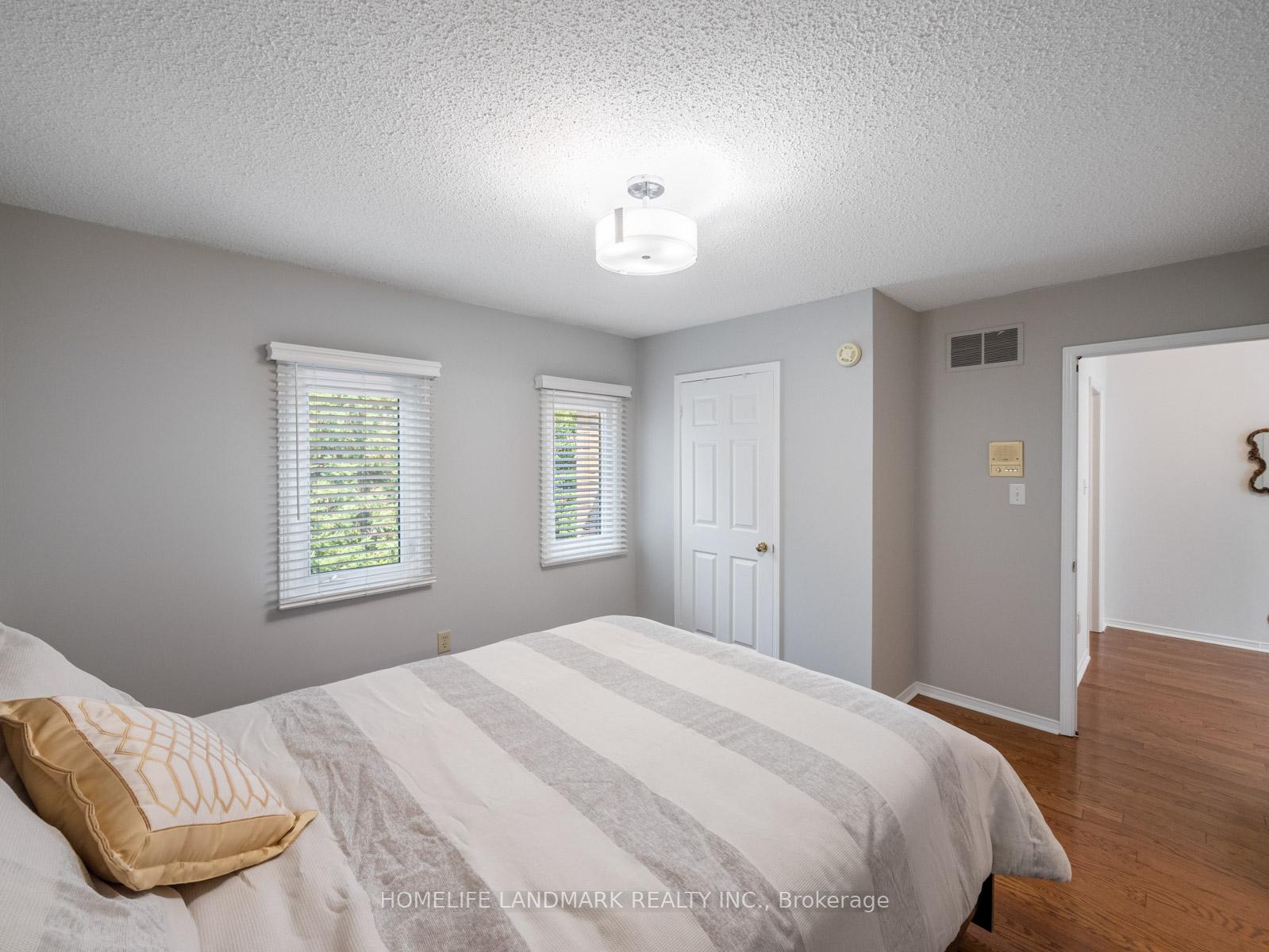 Photo 30 of 53 Highgrove Crescent, Richmond Hill, Mill Pond — HOMEH