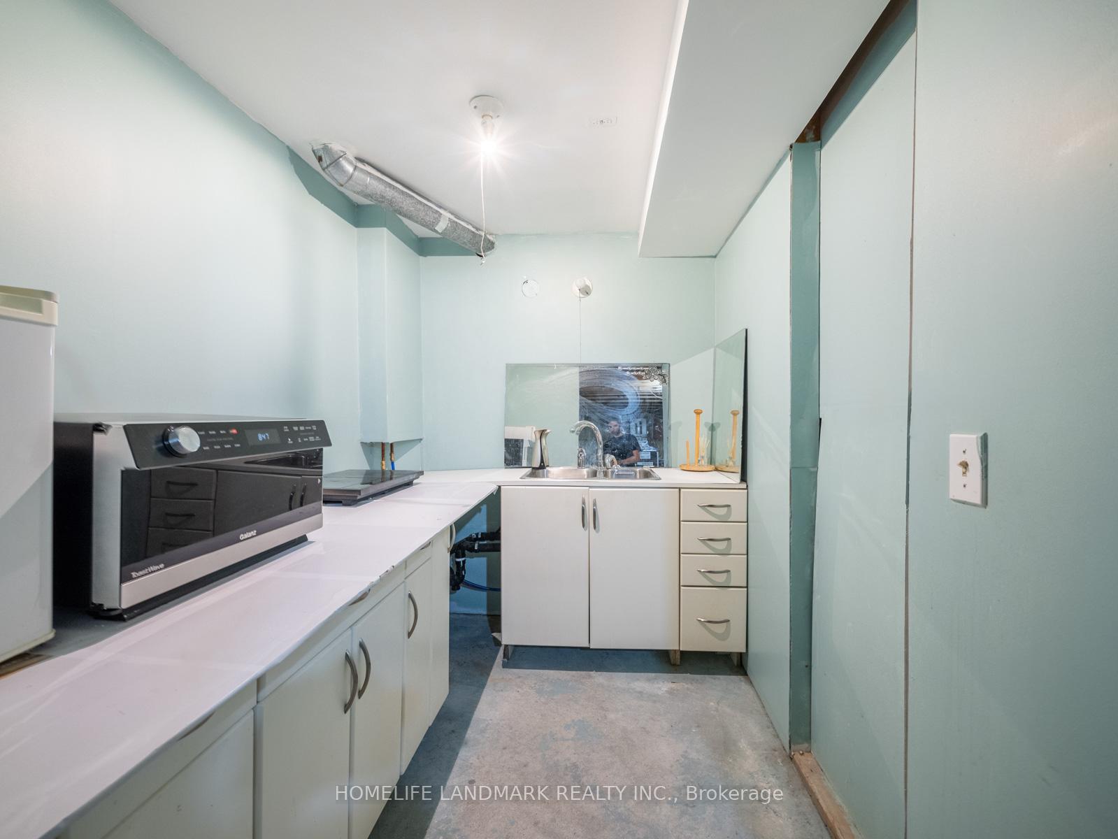 Photo 36 of 53 Highgrove Crescent, Richmond Hill, Mill Pond — HOMEH