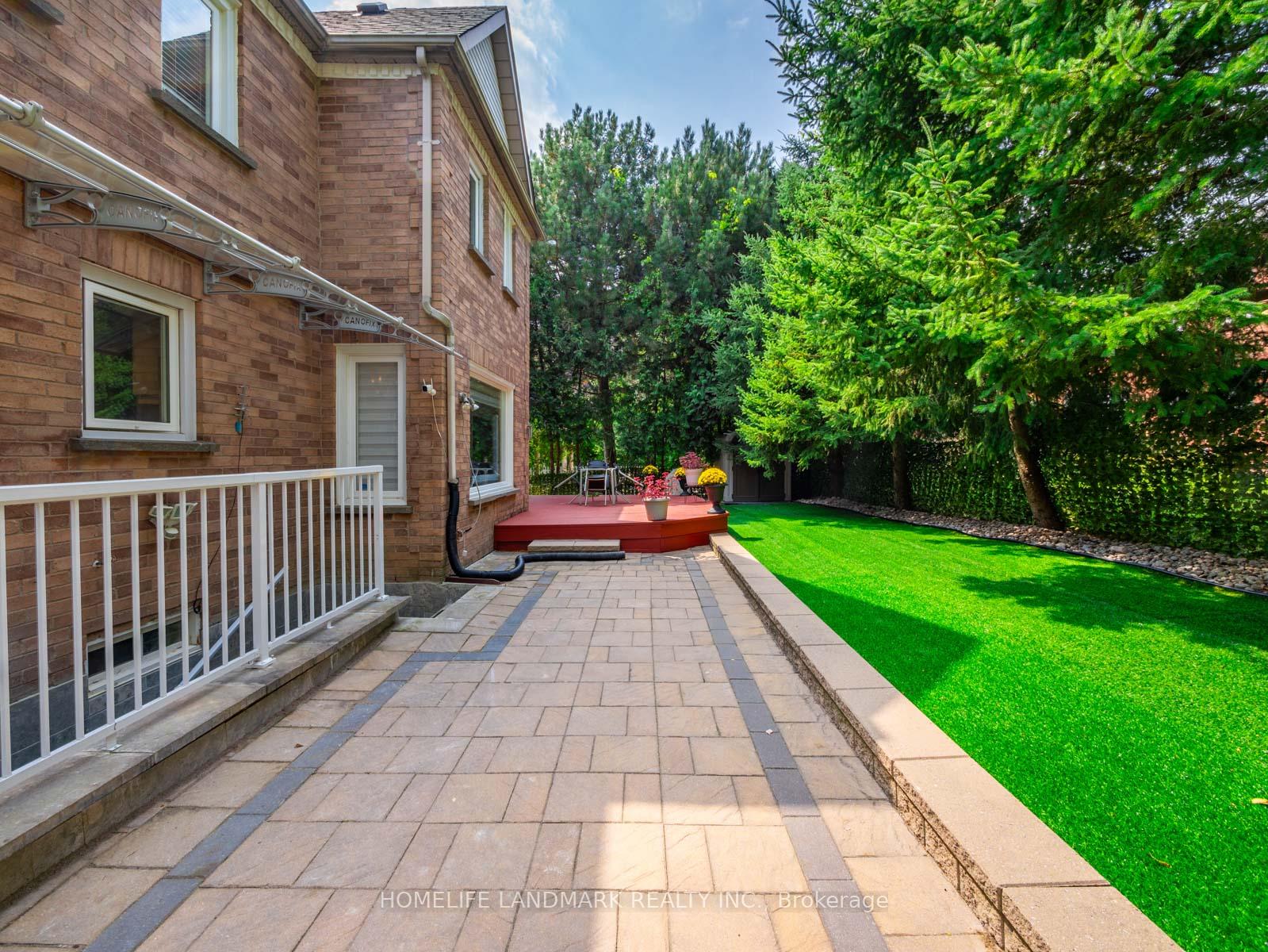 Photo 37 of 53 Highgrove Crescent, Richmond Hill, Mill Pond — HOMEH