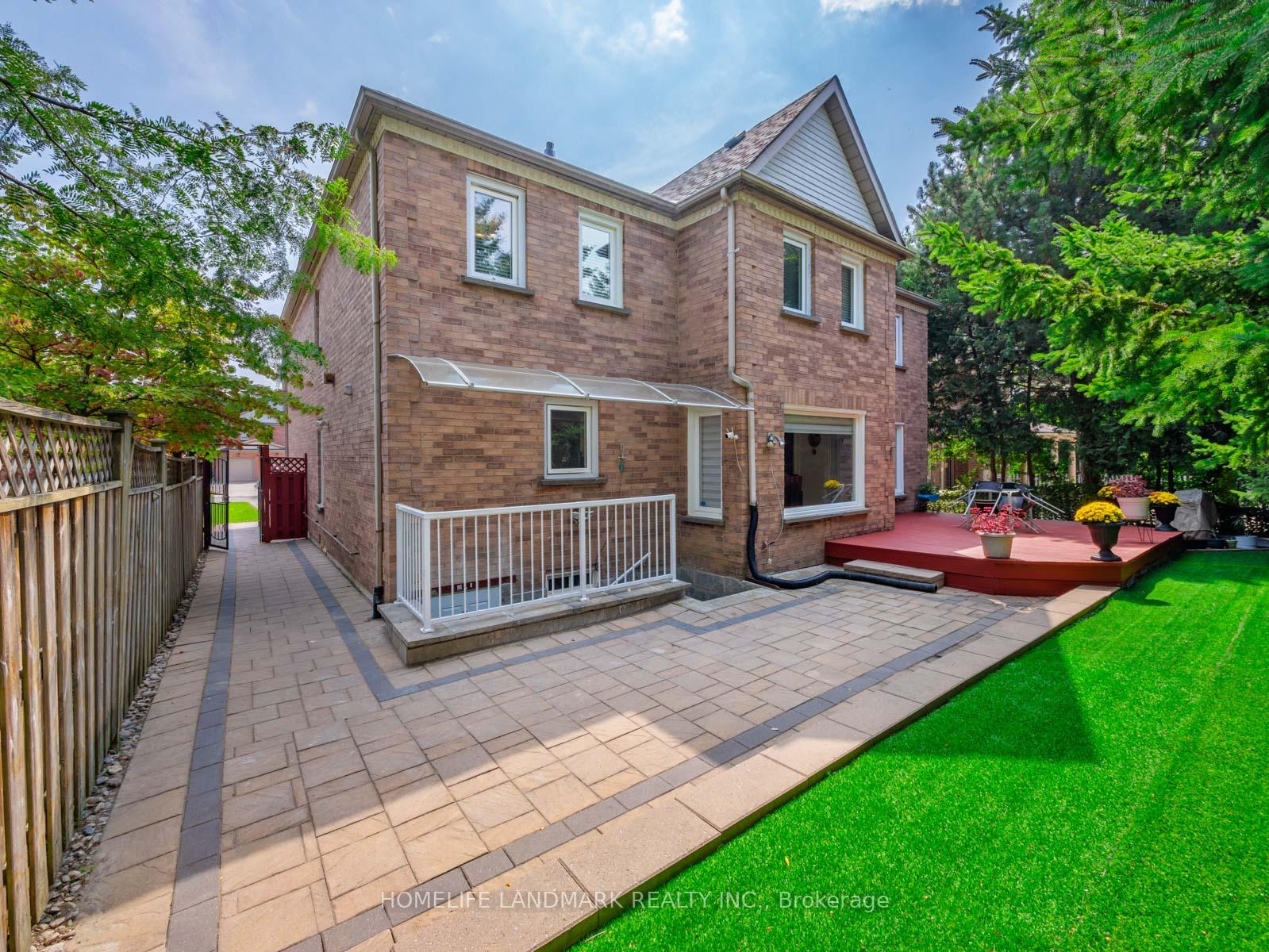 Photo 38 of 53 Highgrove Crescent, Richmond Hill, Mill Pond — HOMEH