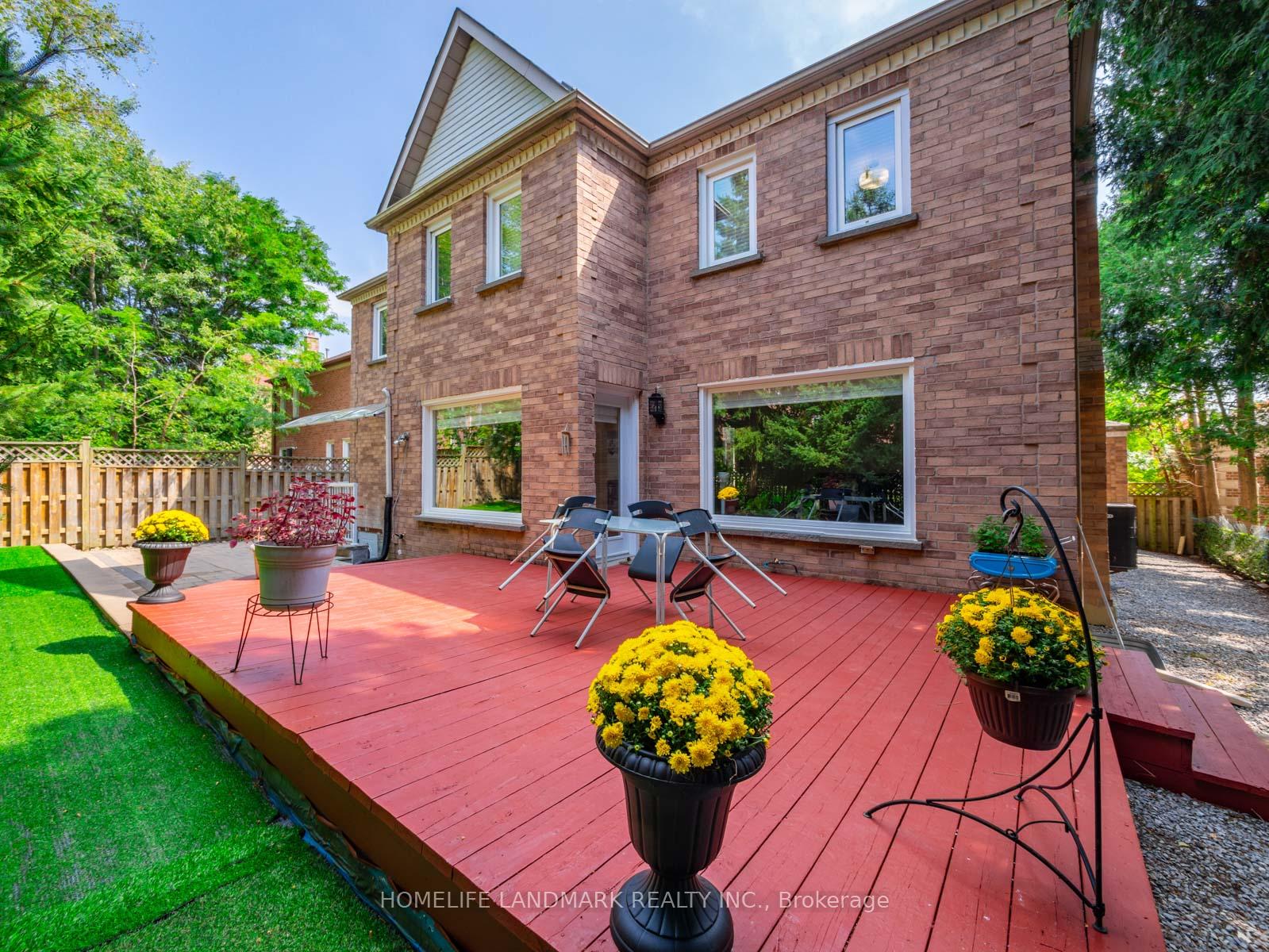 Photo 39 of 53 Highgrove Crescent, Richmond Hill, Mill Pond — HOMEH