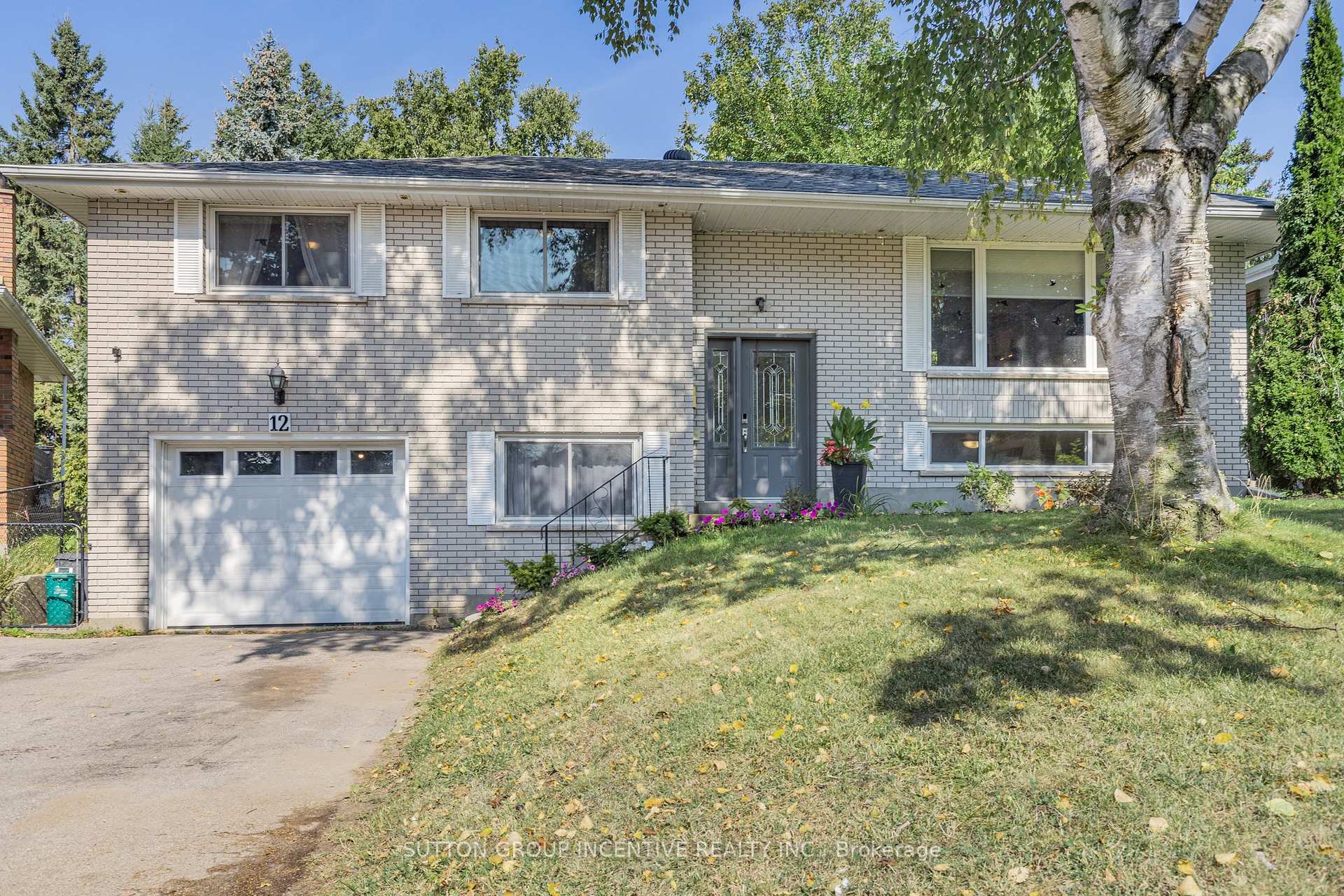 Photo 7 of 12 Roslyn Road, Barrie, Wellington — HOMEH