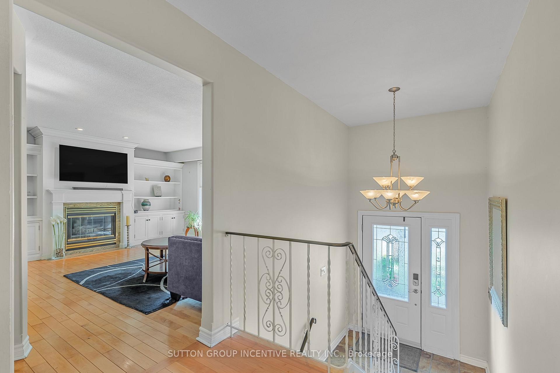 Photo 9 of 12 Roslyn Road, Barrie, Wellington — HOMEH
