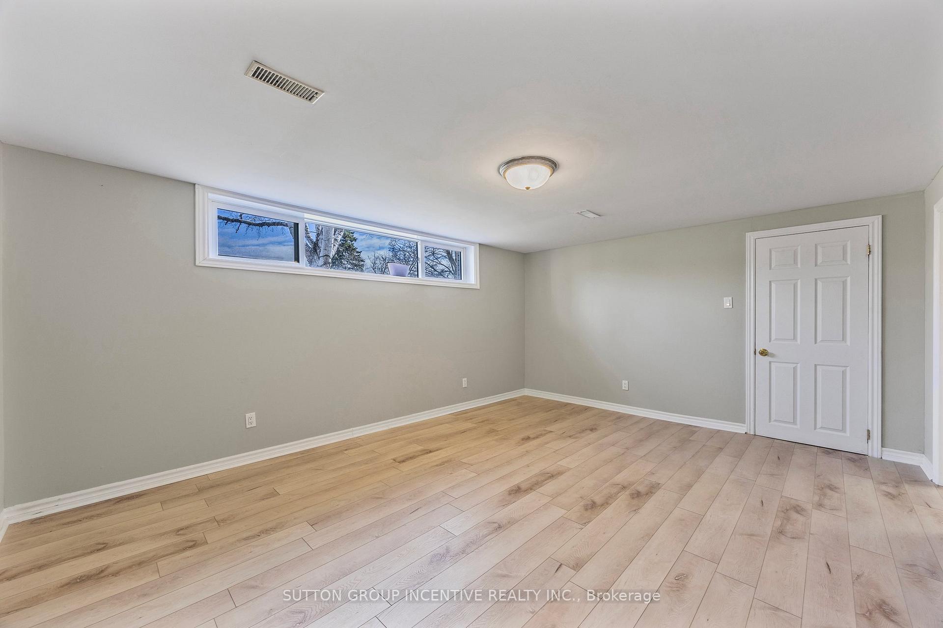 Photo 30 of 12 Roslyn Road, Barrie, Wellington — HOMEH