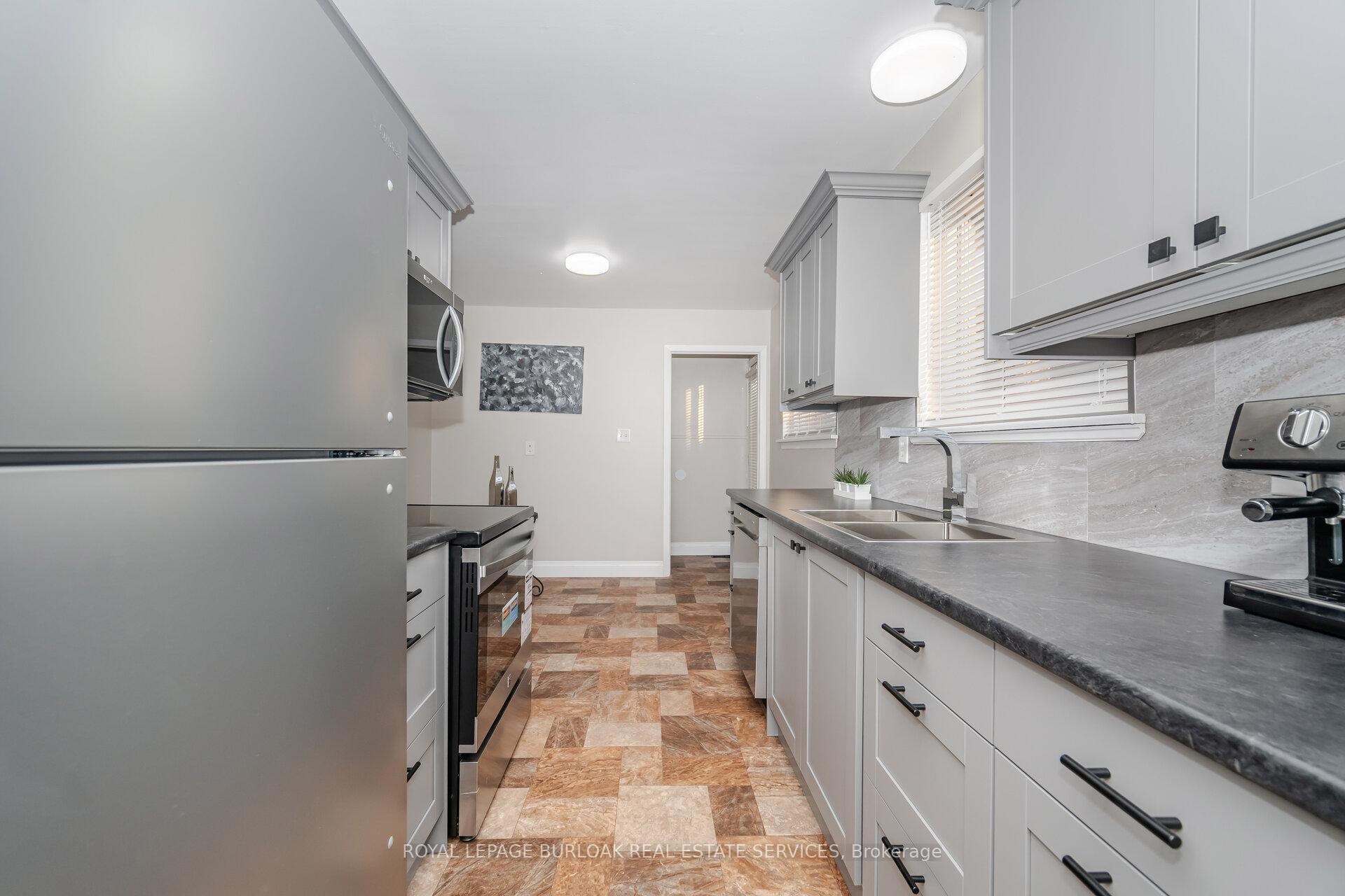 Photo 9 of 19 Juniper Crescent, Brampton, Northgate — HOMEH