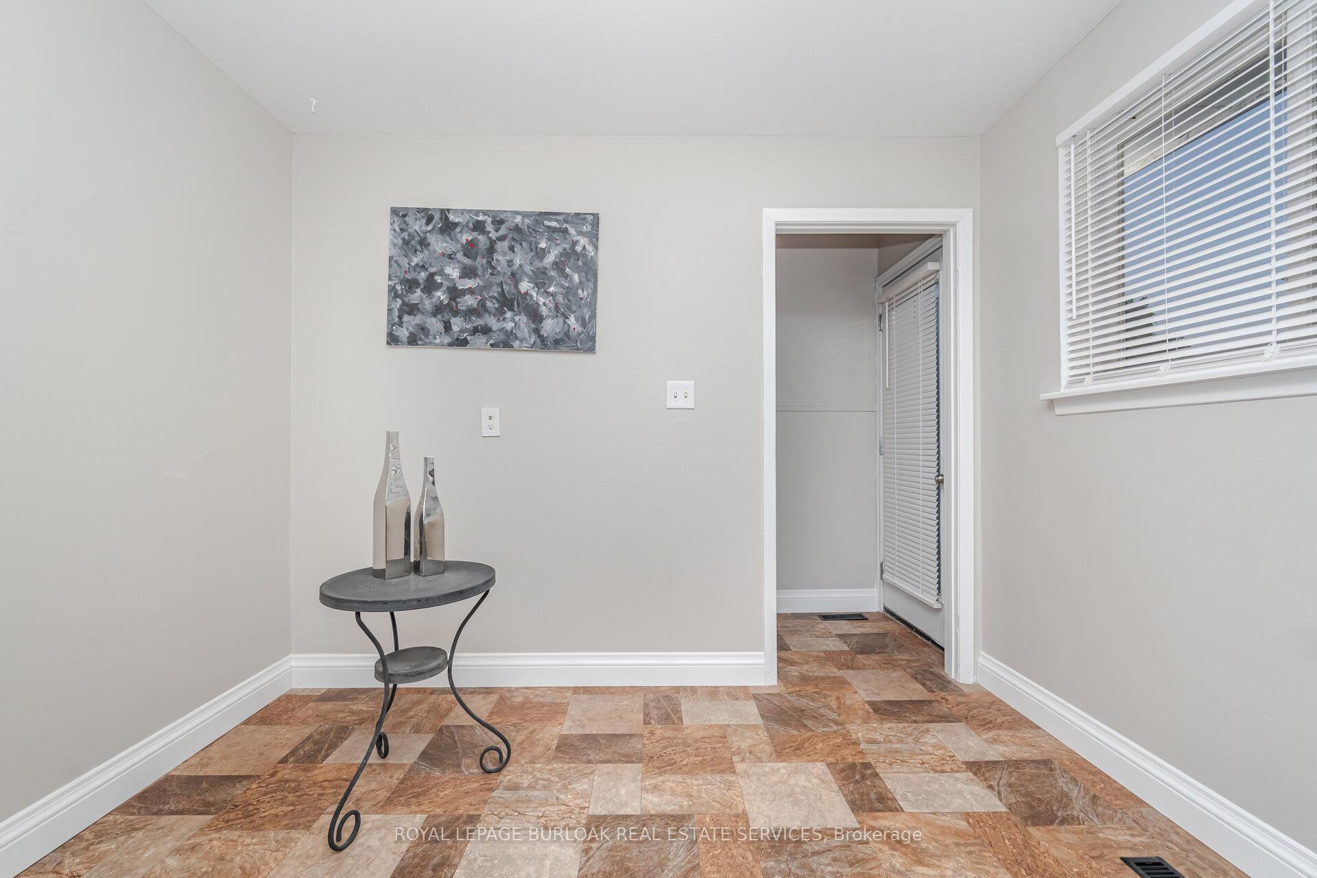 Photo 10 of 19 Juniper Crescent, Brampton, Northgate — HOMEH