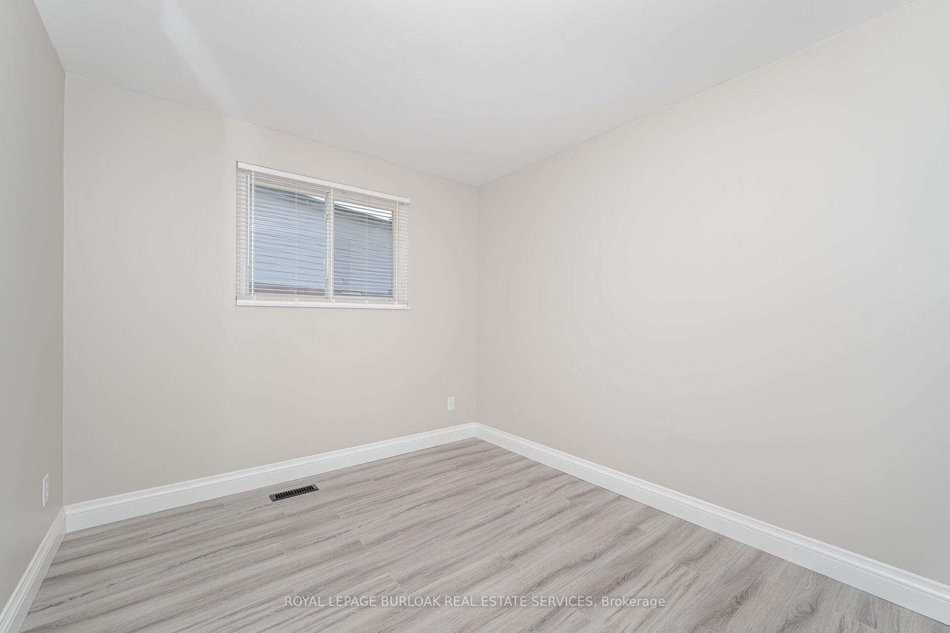 Photo 23 of 19 Juniper Crescent, Brampton, Northgate — HOMEH