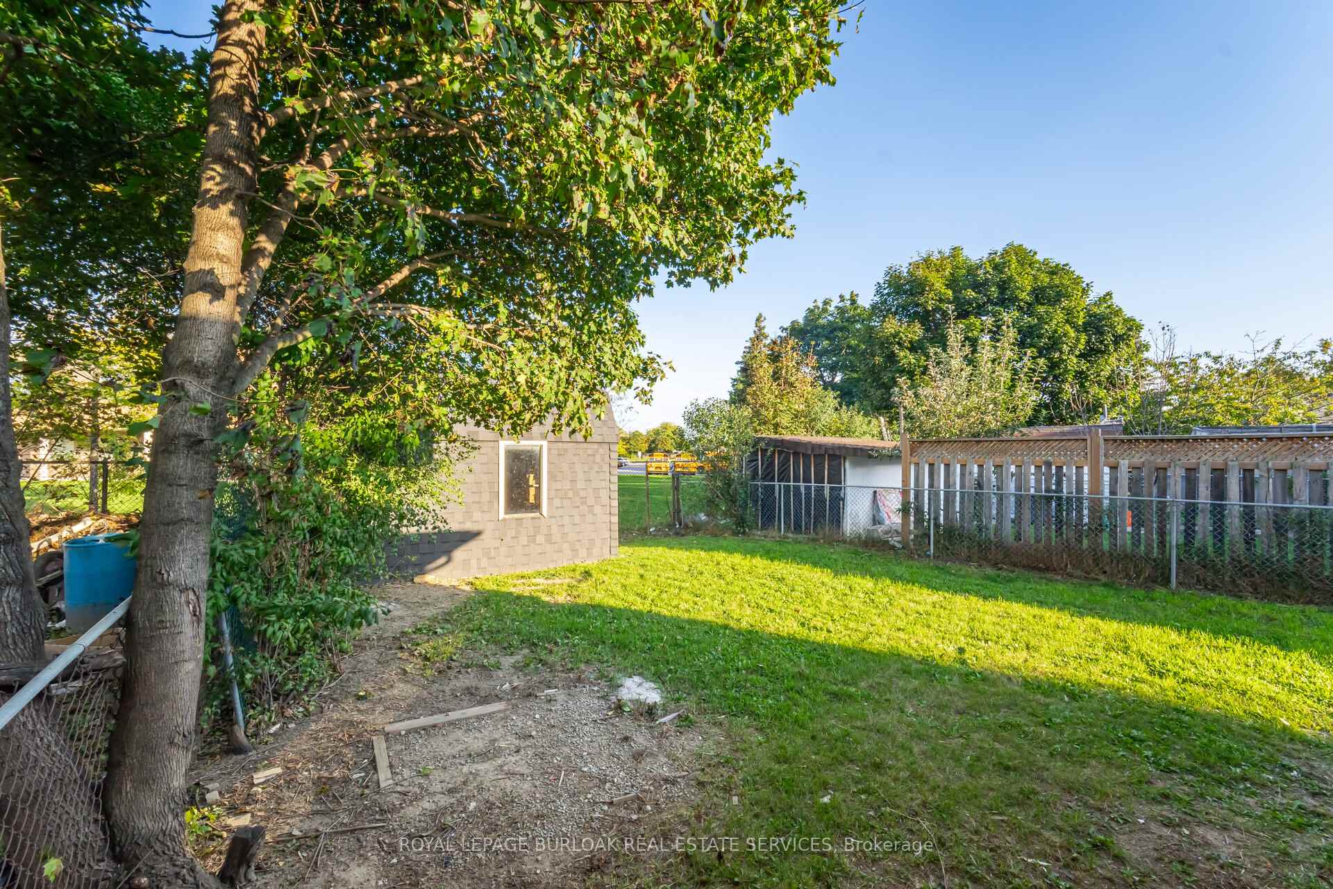 Photo 35 of 19 Juniper Crescent, Brampton, Northgate — HOMEH