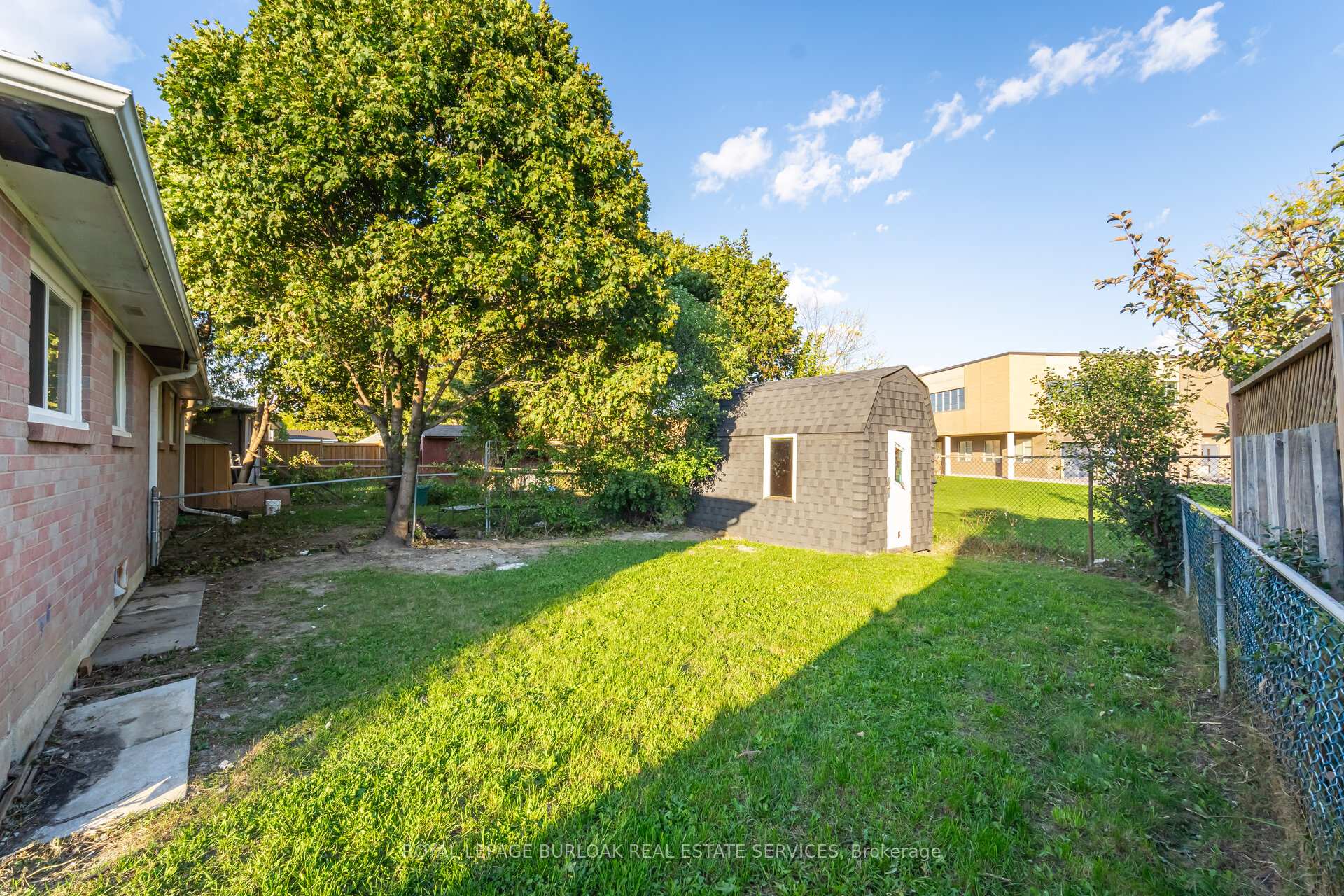 Photo 36 of 19 Juniper Crescent, Brampton, Northgate — HOMEH