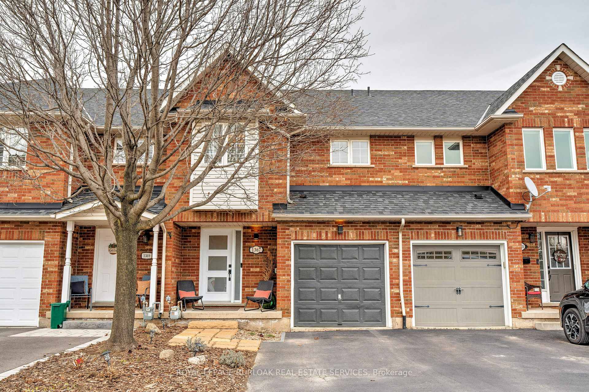 Photo 1 of 1367 Tobyn Drive, Burlington, Tansley — HOMEH