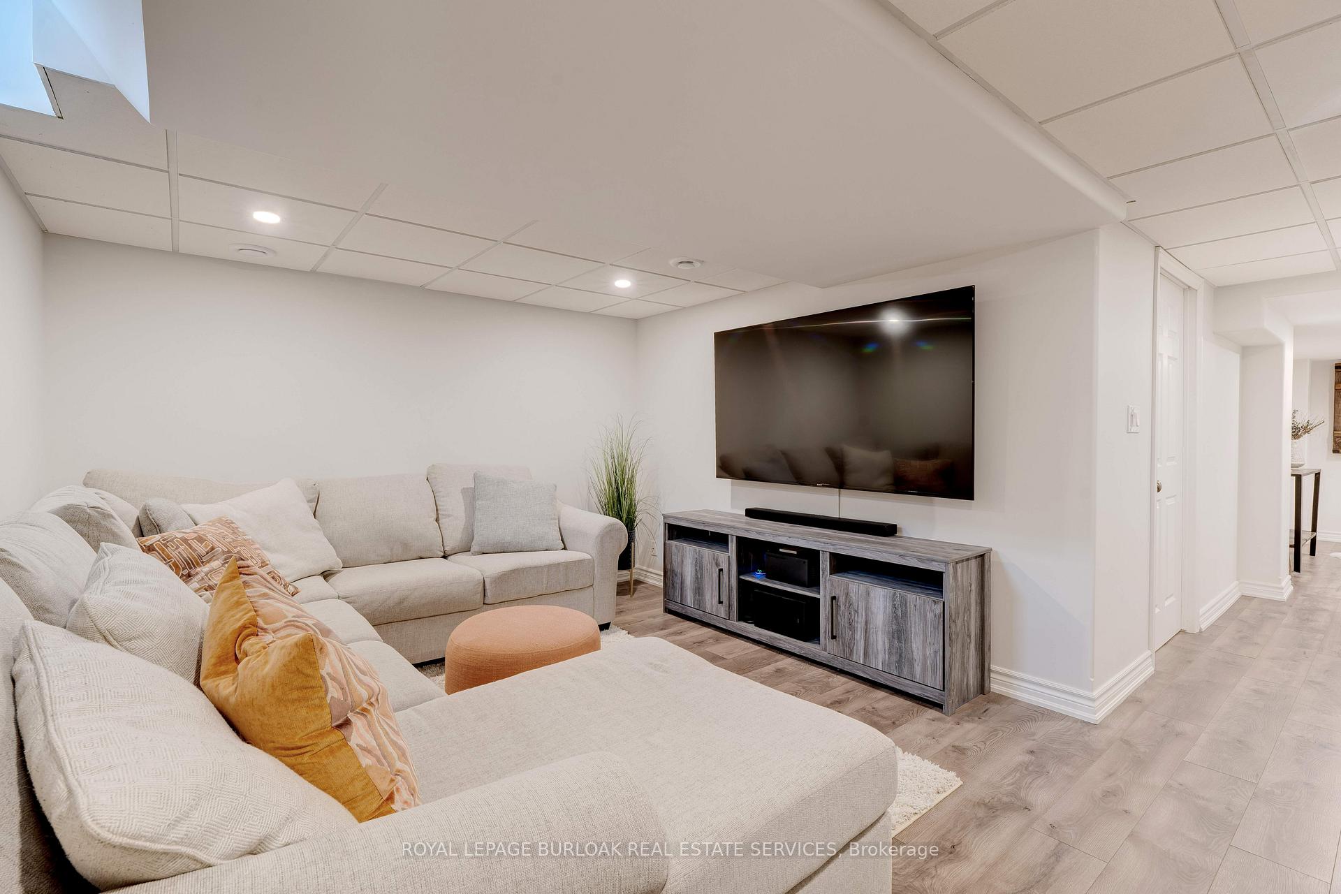 Photo 30 of 1367 Tobyn Drive, Burlington, Tansley — HOMEH