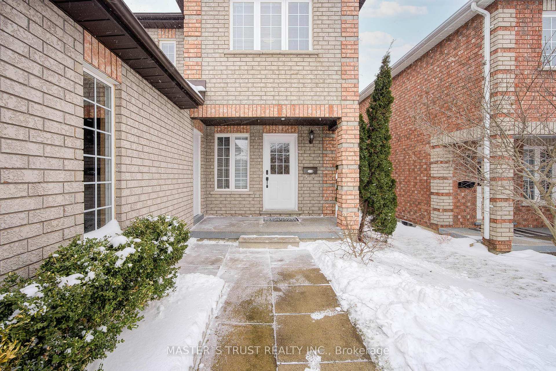 Photo 3 of 20 Red Oak Drive, Barrie, Holly — HOMEH