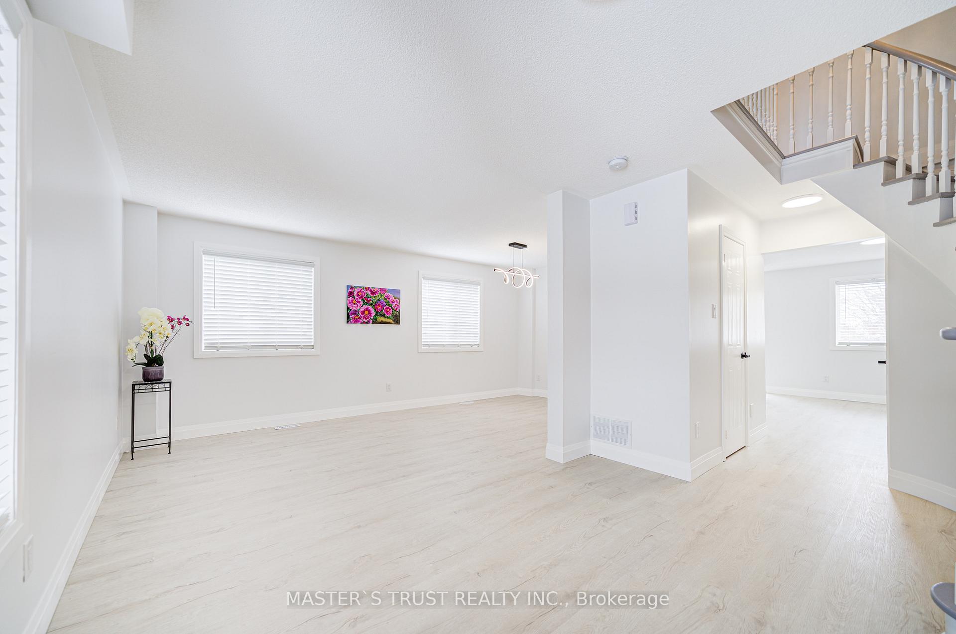 Photo 6 of 20 Red Oak Drive, Barrie, Holly — HOMEH