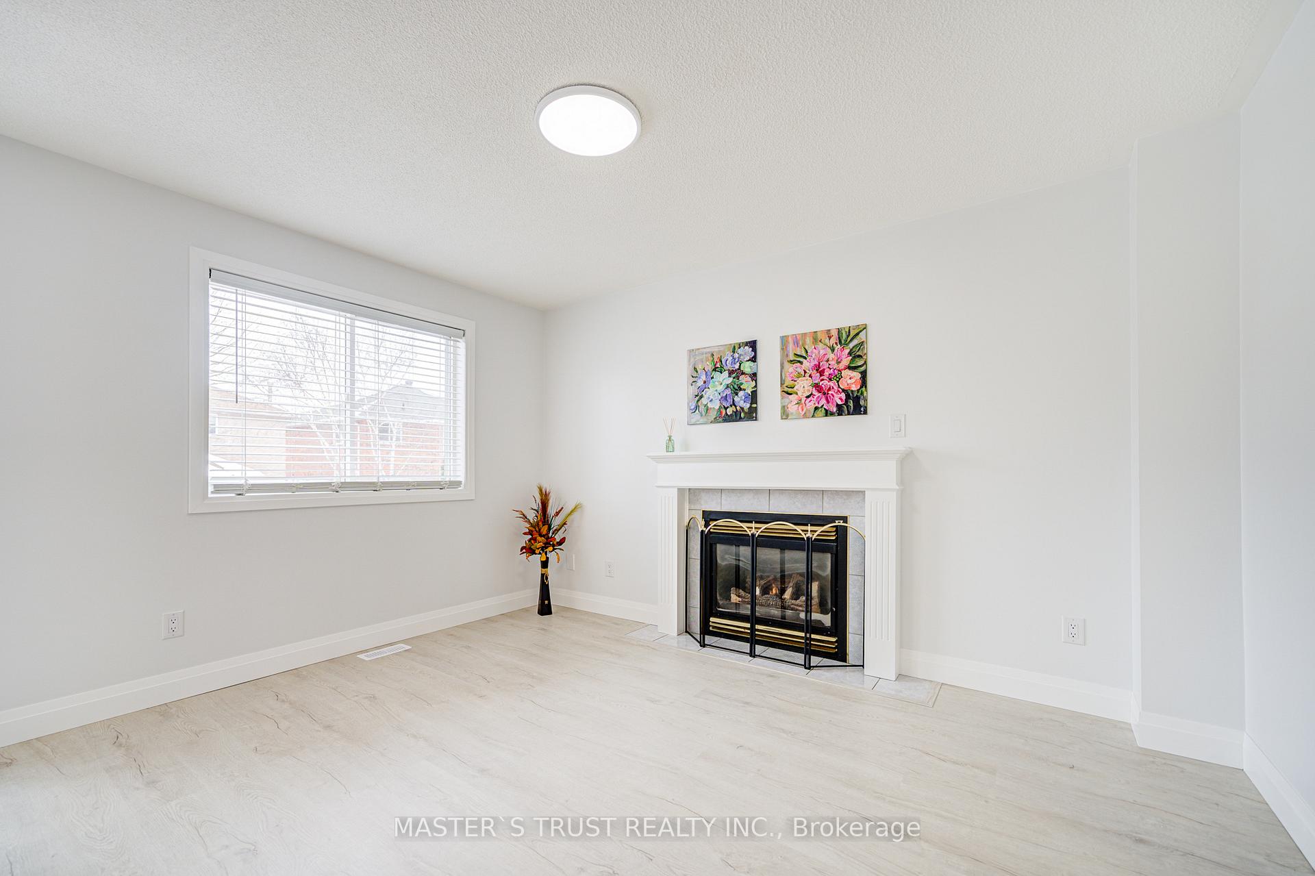 Photo 10 of 20 Red Oak Drive, Barrie, Holly — HOMEH